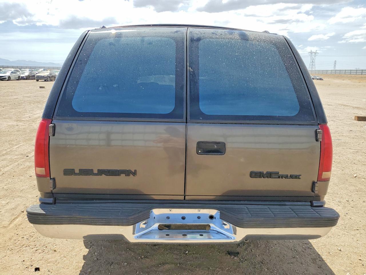 1992 Gmc Suburban C1500 Серый vin: 1GKEC16K2NJ728713