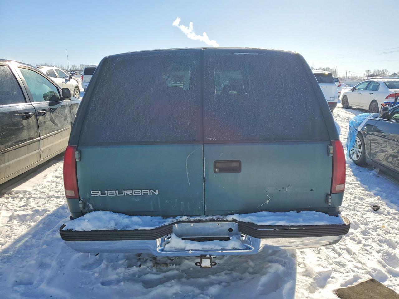 1992 Gmc Suburban C1500 Green vin: 1GKEC16K5NJ721755