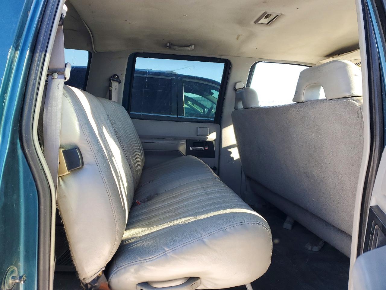 1992 Gmc Suburban C1500 Green vin: 1GKEC16K5NJ721755