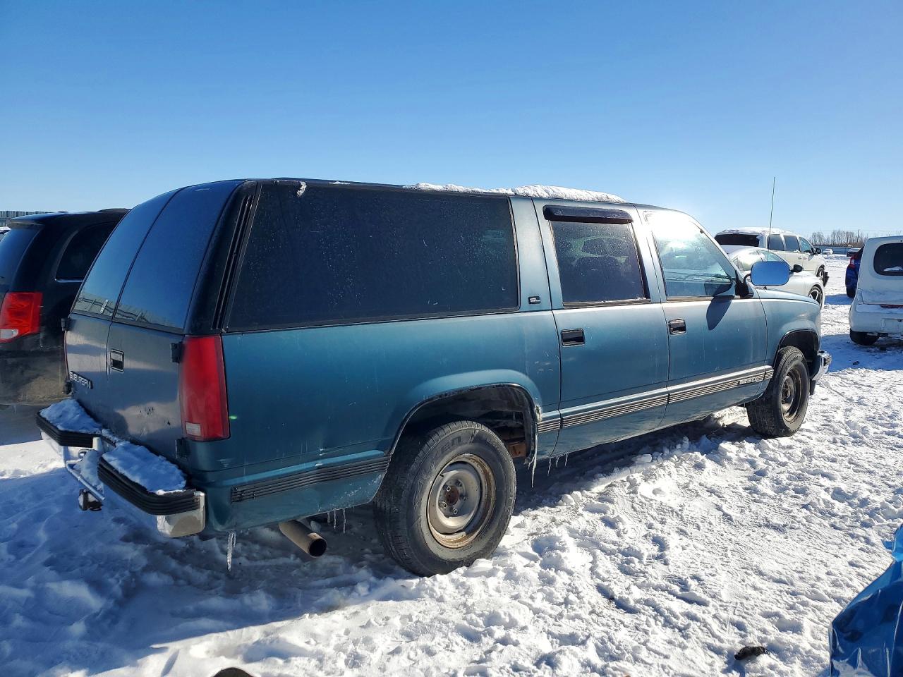 1992 Gmc Suburban C1500 Green vin: 1GKEC16K5NJ721755
