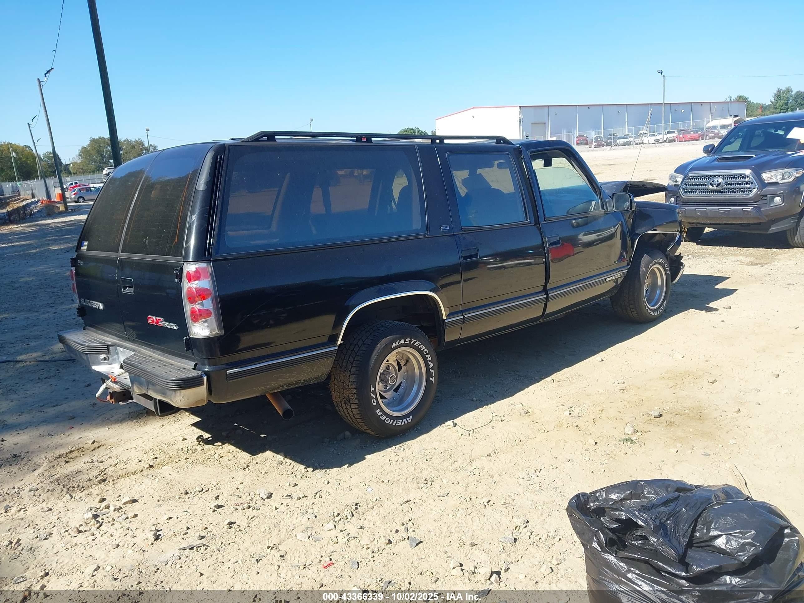 1992 Gmc Suburban C1500 Black vin: 1GKEC16K5NJ722470