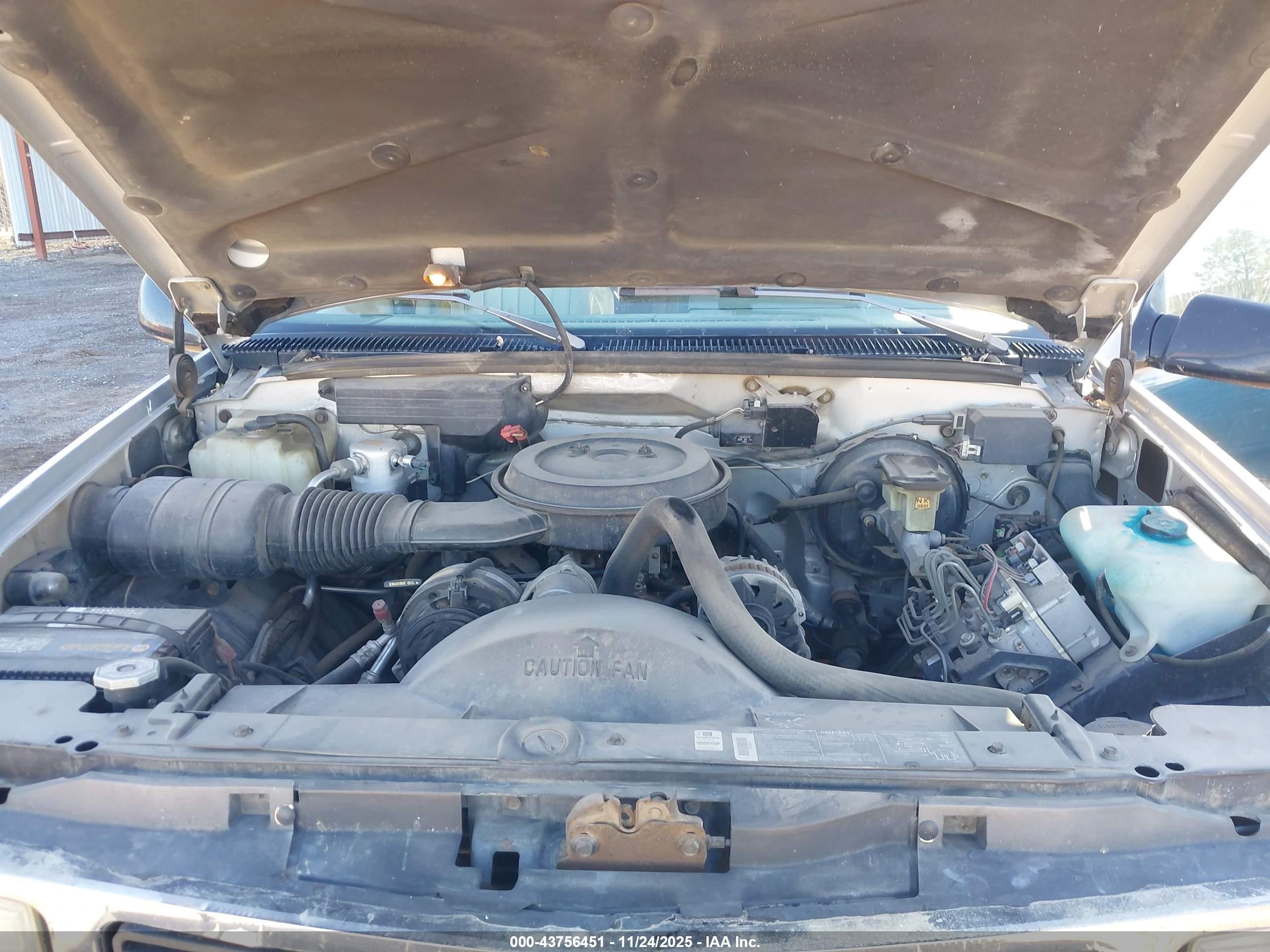 1993 Gmc Suburban C1500 Gray vin: 1GKEC16K5PJ705896