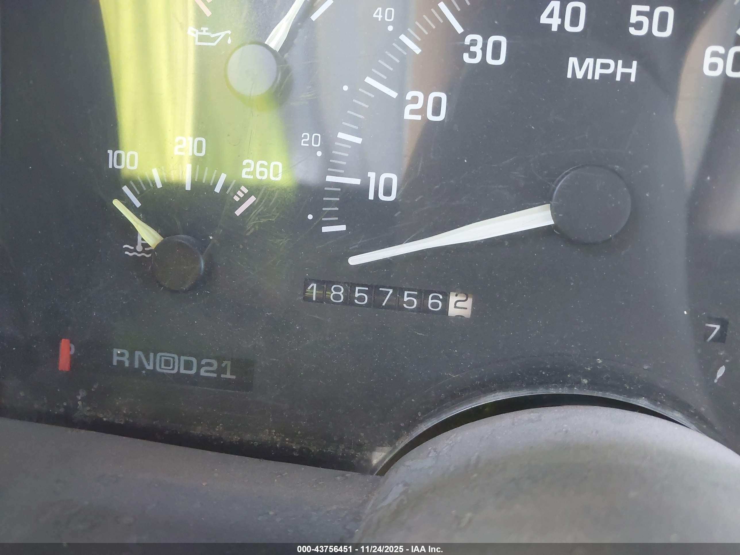 1993 Gmc Suburban C1500 Gray vin: 1GKEC16K5PJ705896