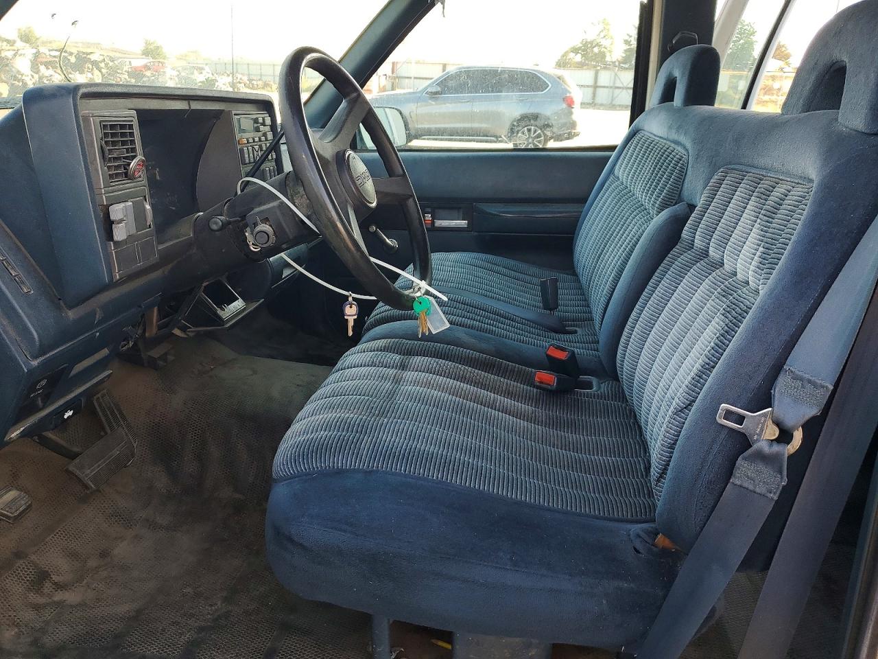 1994 Gmc Suburban C1500 White vin: 1GKEC16K5RJ703455