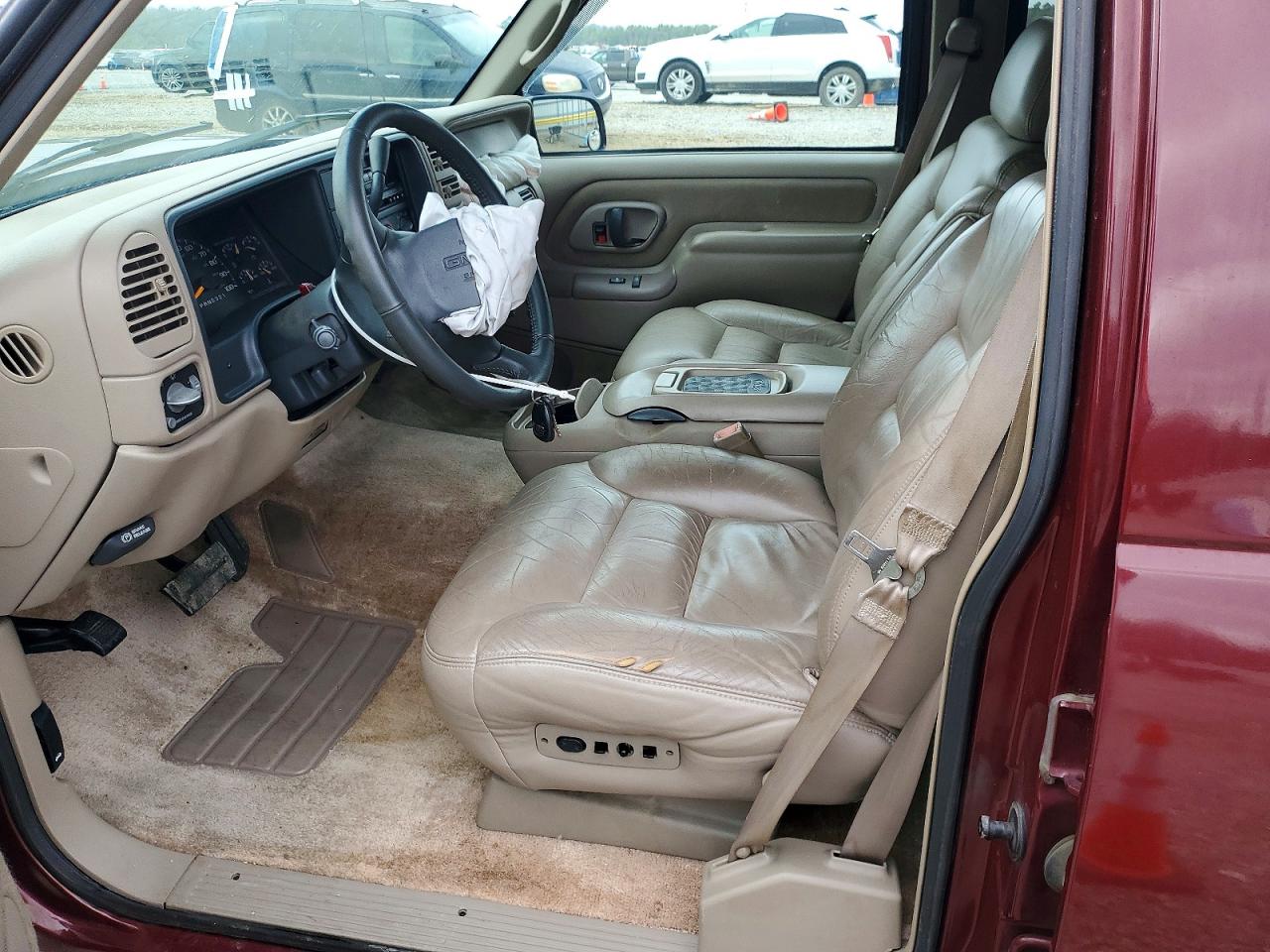 1998 Gmc Suburban C1500 Maroon vin: 1GKEC16R0WJ726781
