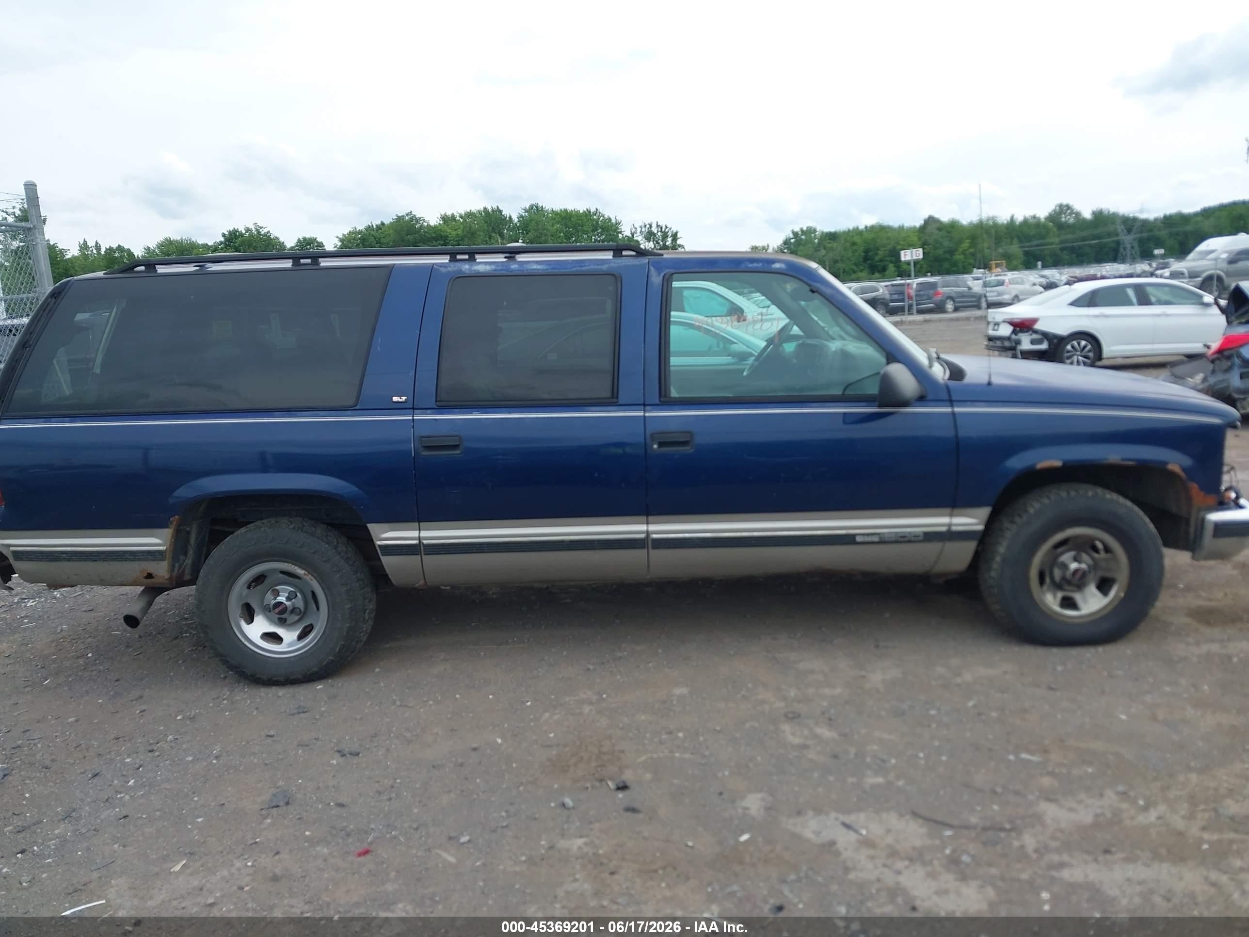 1999 Gmc Suburban Slt Gm Buypower Blue vin: 1GKEC16R0XJ739032