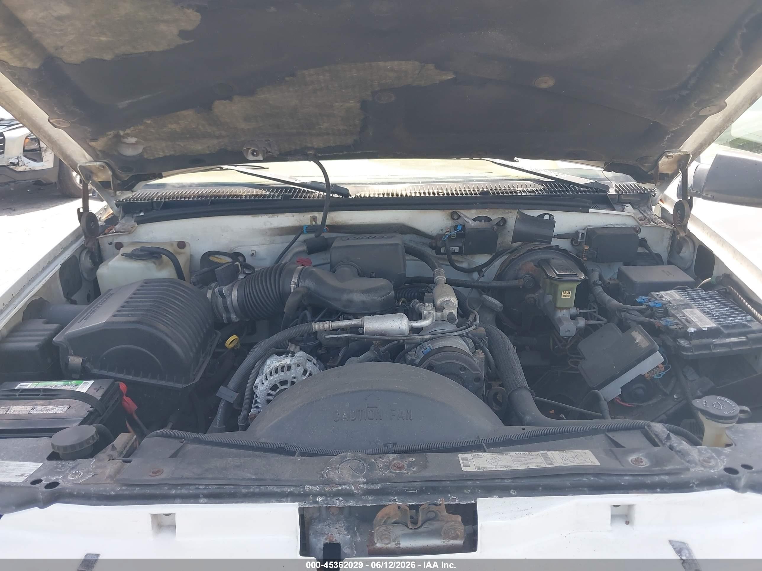 1997 Gmc Suburban Slt Cmi (not Available) White vin: 1GKEC16R6VJ751828
