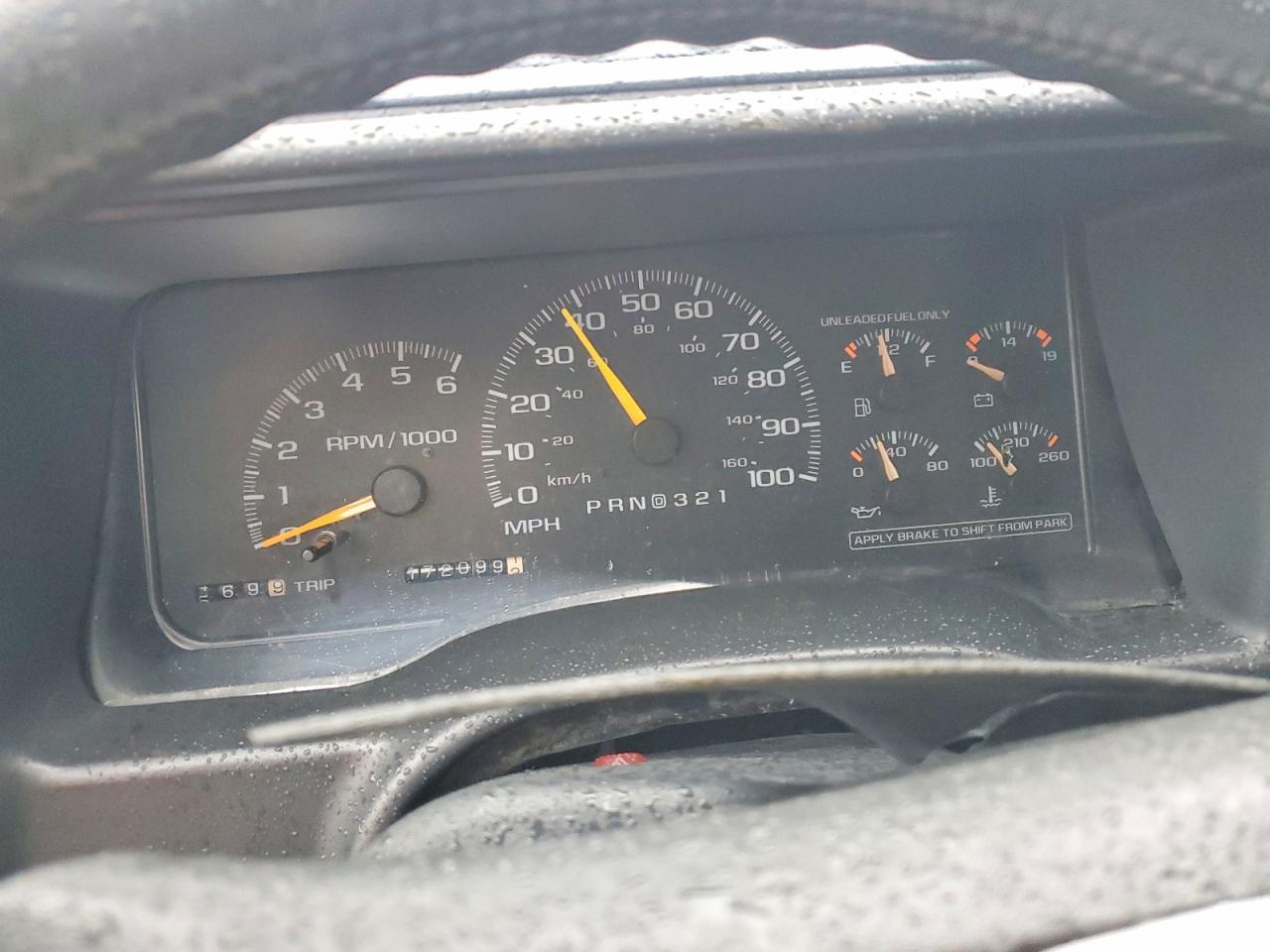 1997 Chev Suburban C1500 Blue vin: 1GKEC16R9VJ743626