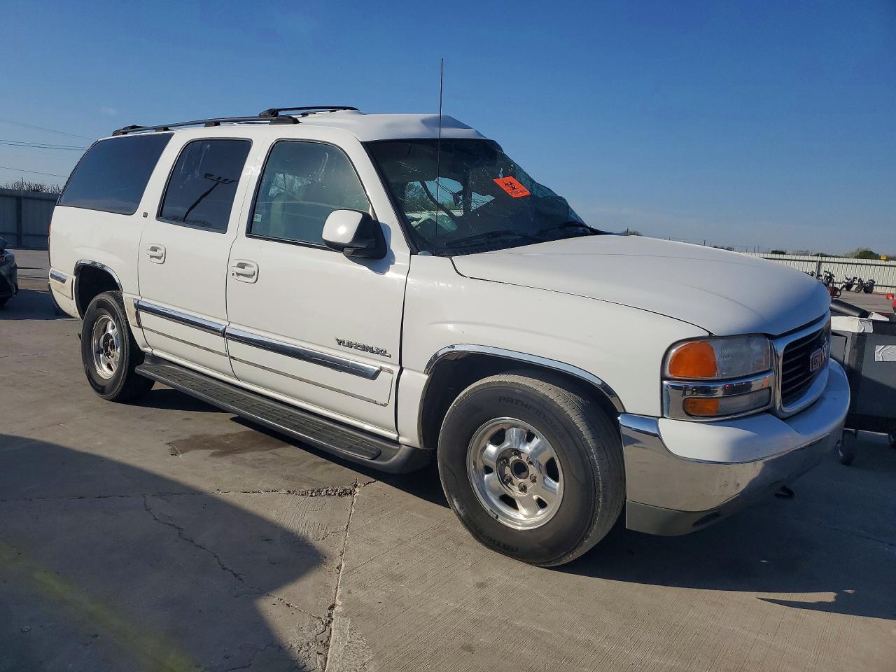 2001 Gmc Yukon Xl C1500 White vin: 1GKEC16T21J159607