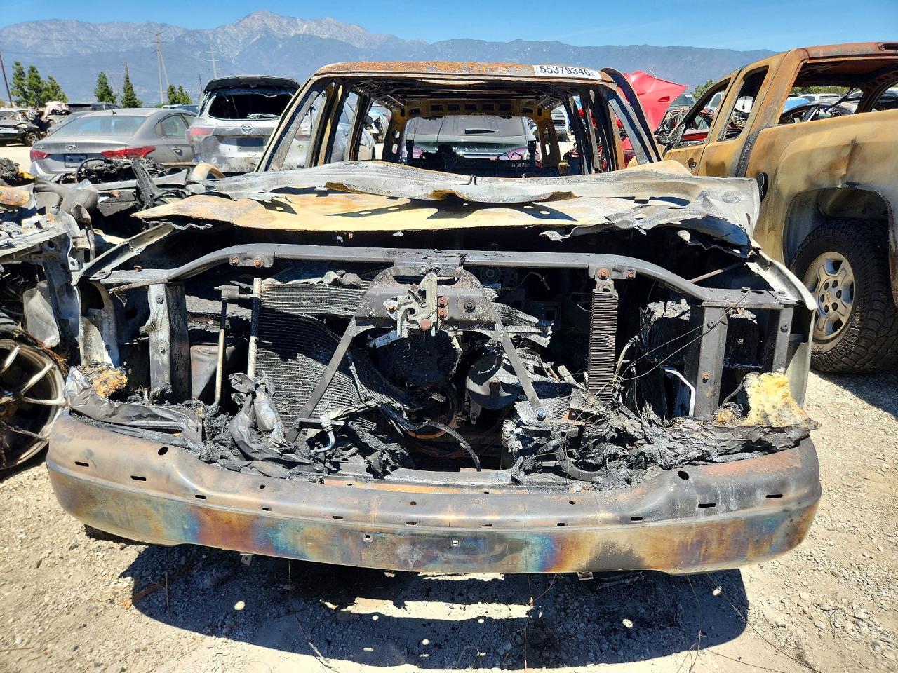 2003 Gmc Yukon Xl C1500 Burn vin: 1GKEC16T83J244213