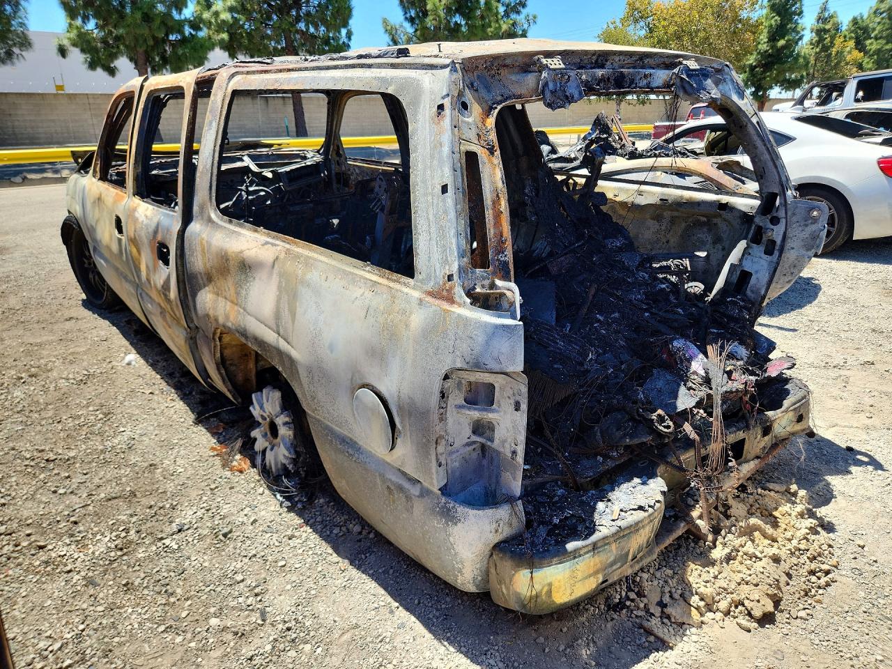 2003 Gmc Yukon Xl C1500 Burn vin: 1GKEC16T83J244213