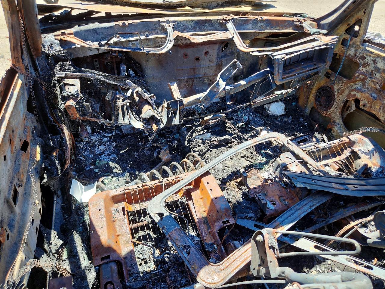 2003 Gmc Yukon Xl C1500 Burn vin: 1GKEC16T83J244213