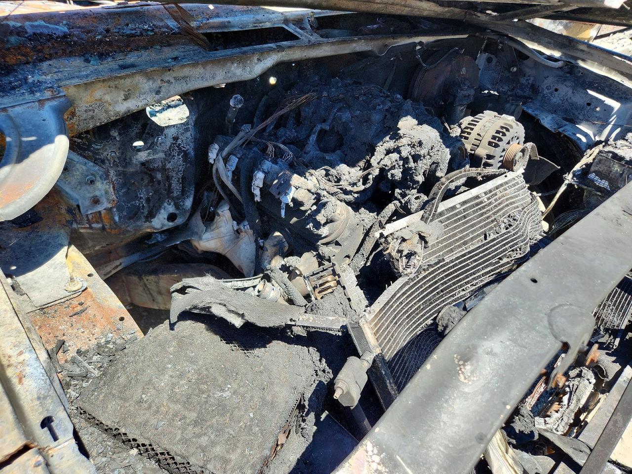 2003 Gmc Yukon Xl C1500 Burn vin: 1GKEC16T83J244213