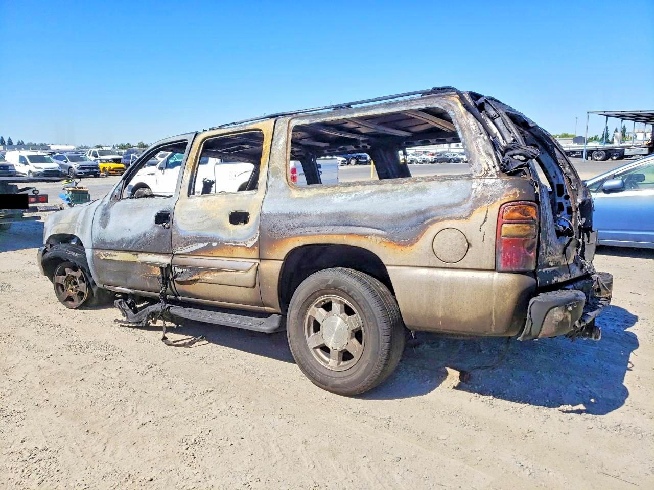 2005 Gmc Yukon Xl C1500 Burn vin: 1GKEC16Z65J179790