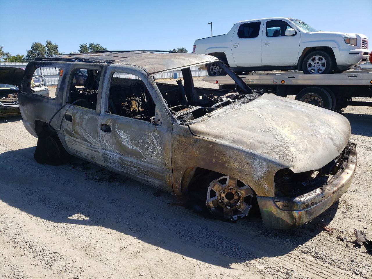 2005 Gmc Yukon Xl C1500 Burn vin: 1GKEC16Z65J179790