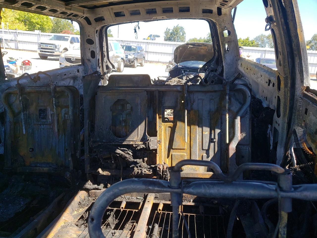 2005 Gmc Yukon Xl C1500 Burn vin: 1GKEC16Z65J179790