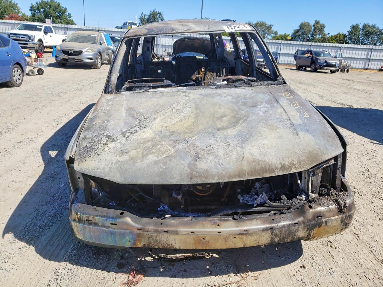 2005 Gmc Yukon Xl C1500 Burn vin: 1GKEC16Z65J179790