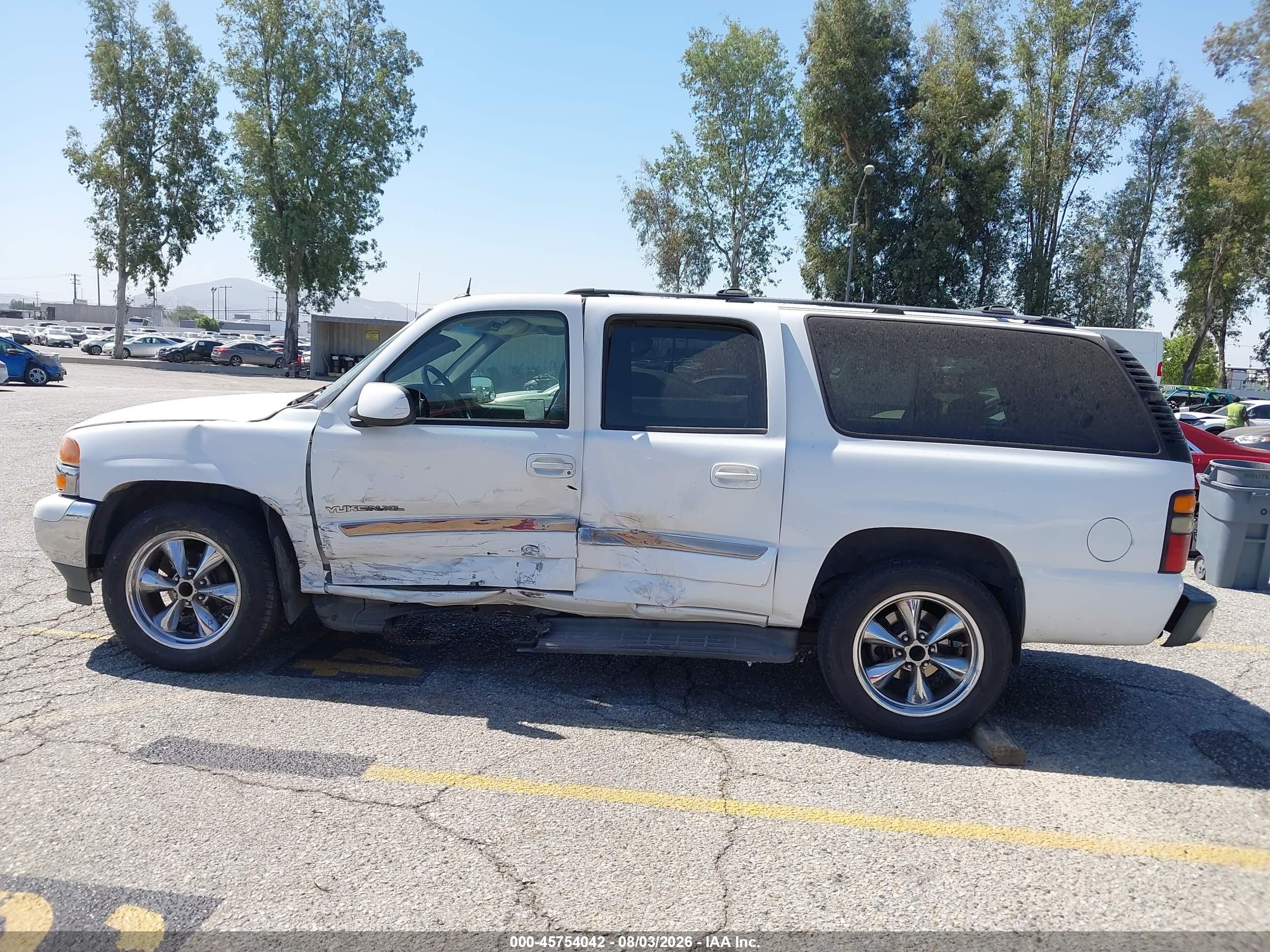 2005 Gmc Yukon Xl 1500 Sle White vin: 1GKEC16Z75J109215