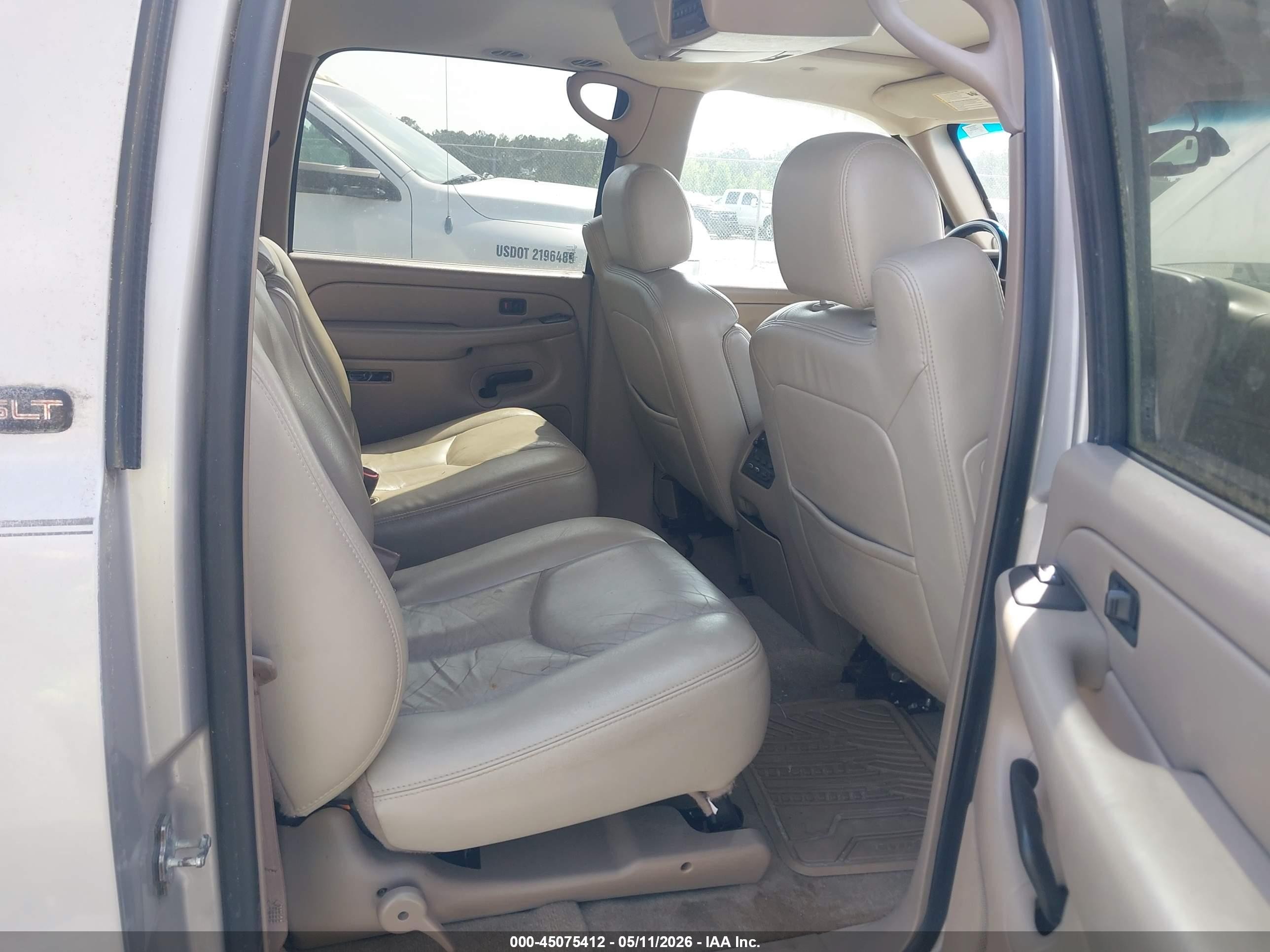 2006 Gmc Yukon Xl 1500 Slt Silver vin: 1GKEC16Z86J116613