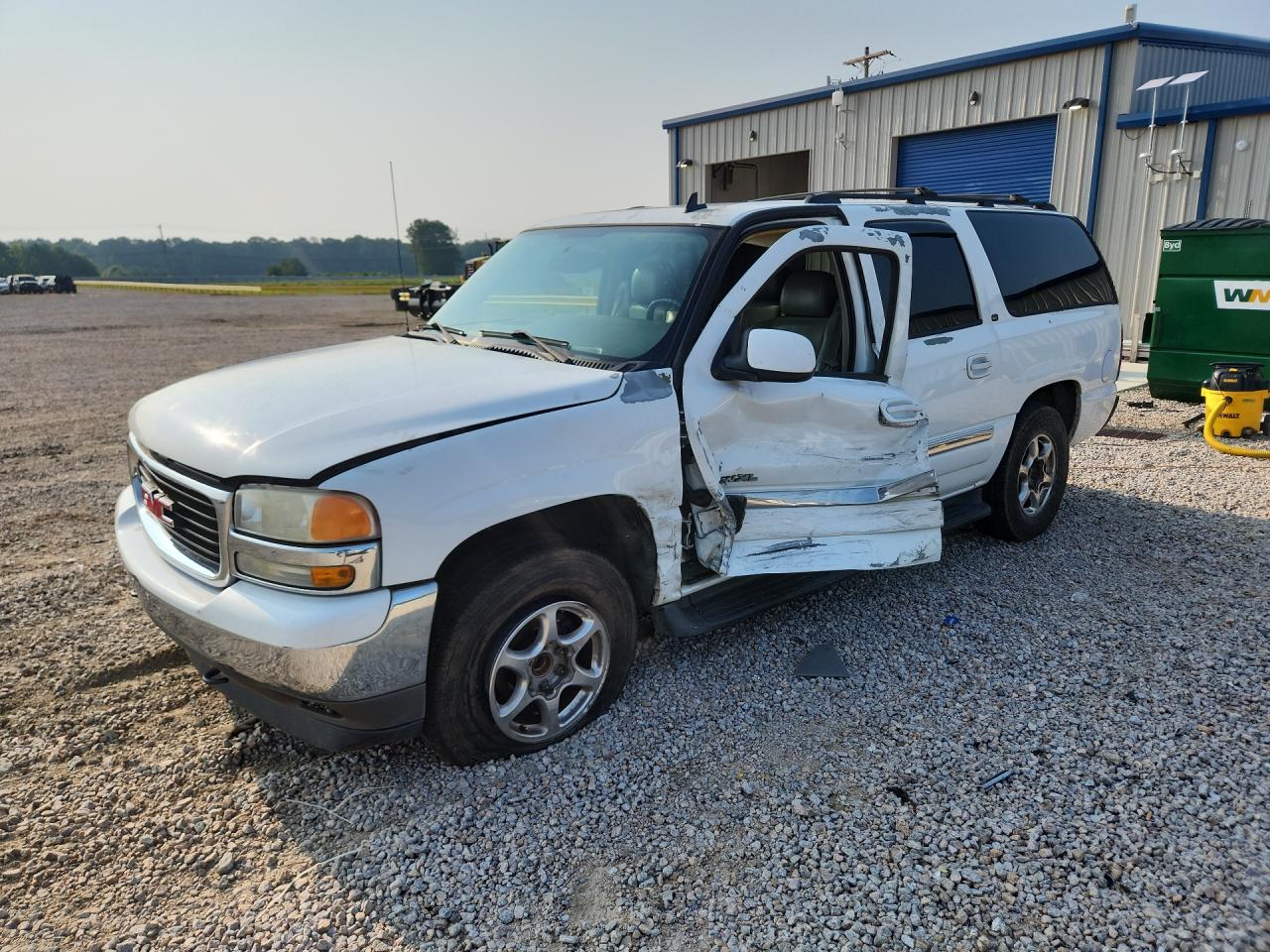 2006 Gmc Yukon Xl C1500 White vin: 1GKEC16Z86J142189