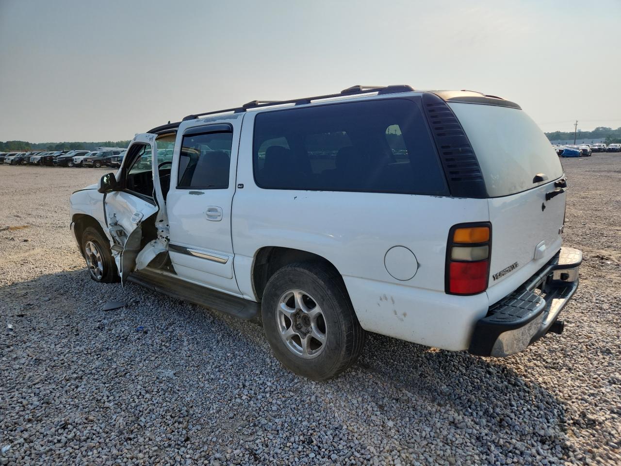 2006 Gmc Yukon Xl C1500 White vin: 1GKEC16Z86J142189