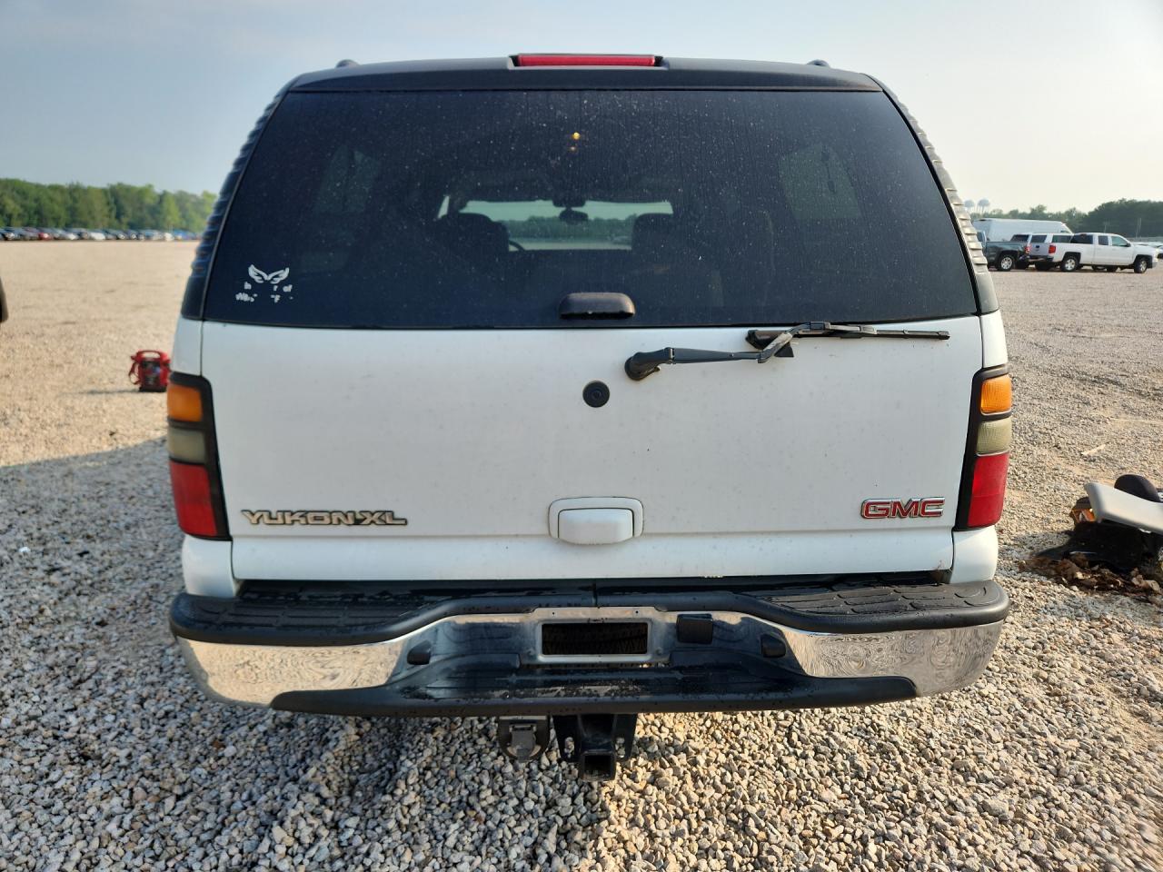 2006 Gmc Yukon Xl C1500 White vin: 1GKEC16Z86J142189