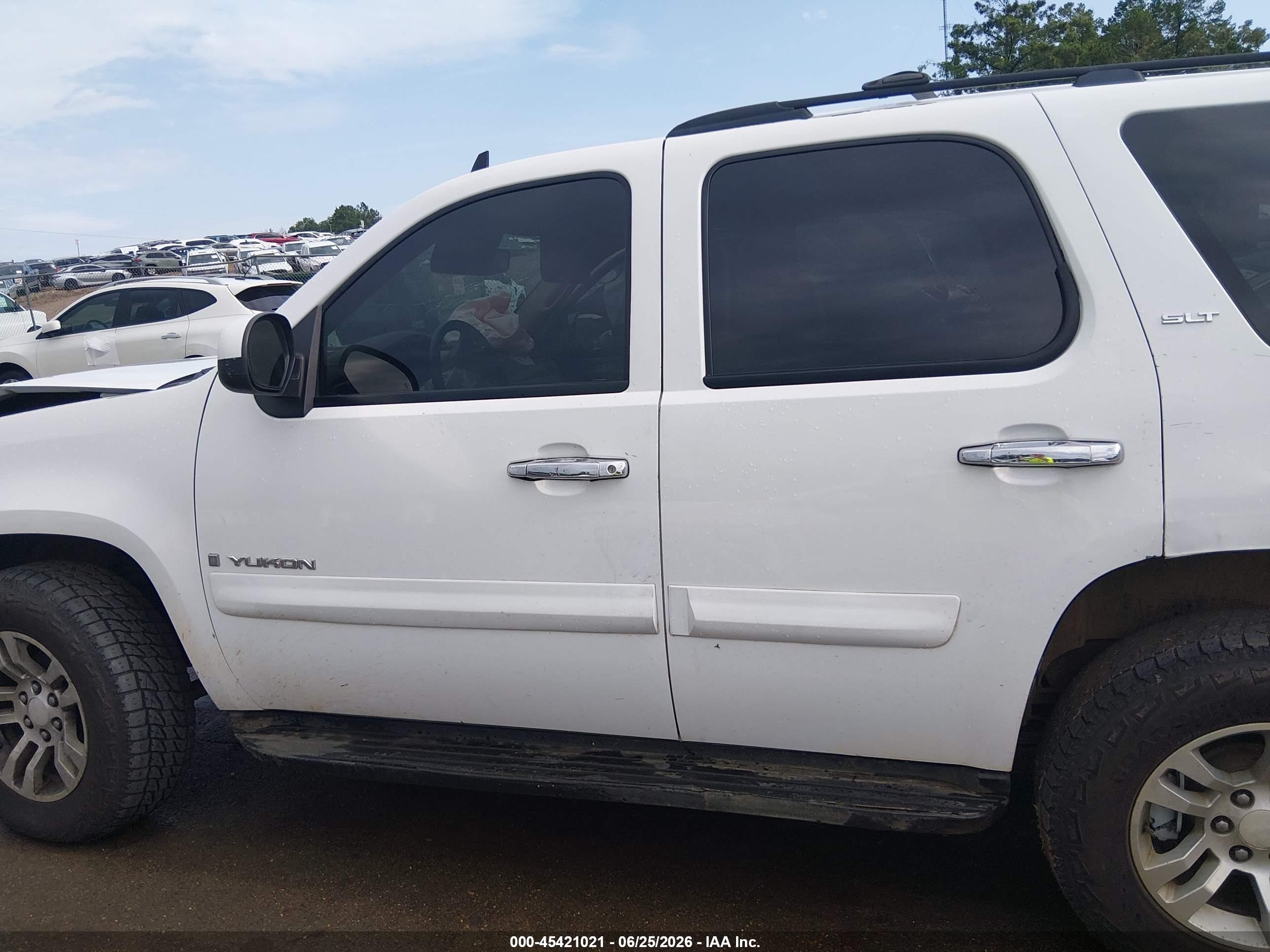 2009 Gmc Yukon Slt2 Белый vin: 1GKEC33309R206646