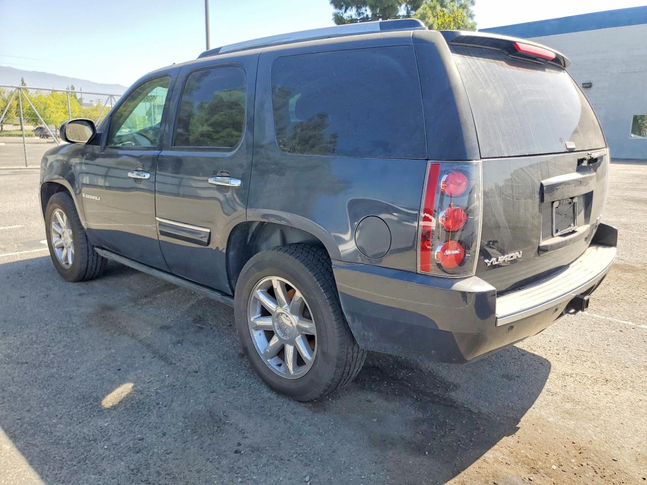2008 Gmc Yukon Denali Blue vin: 1GKEC63848J173581