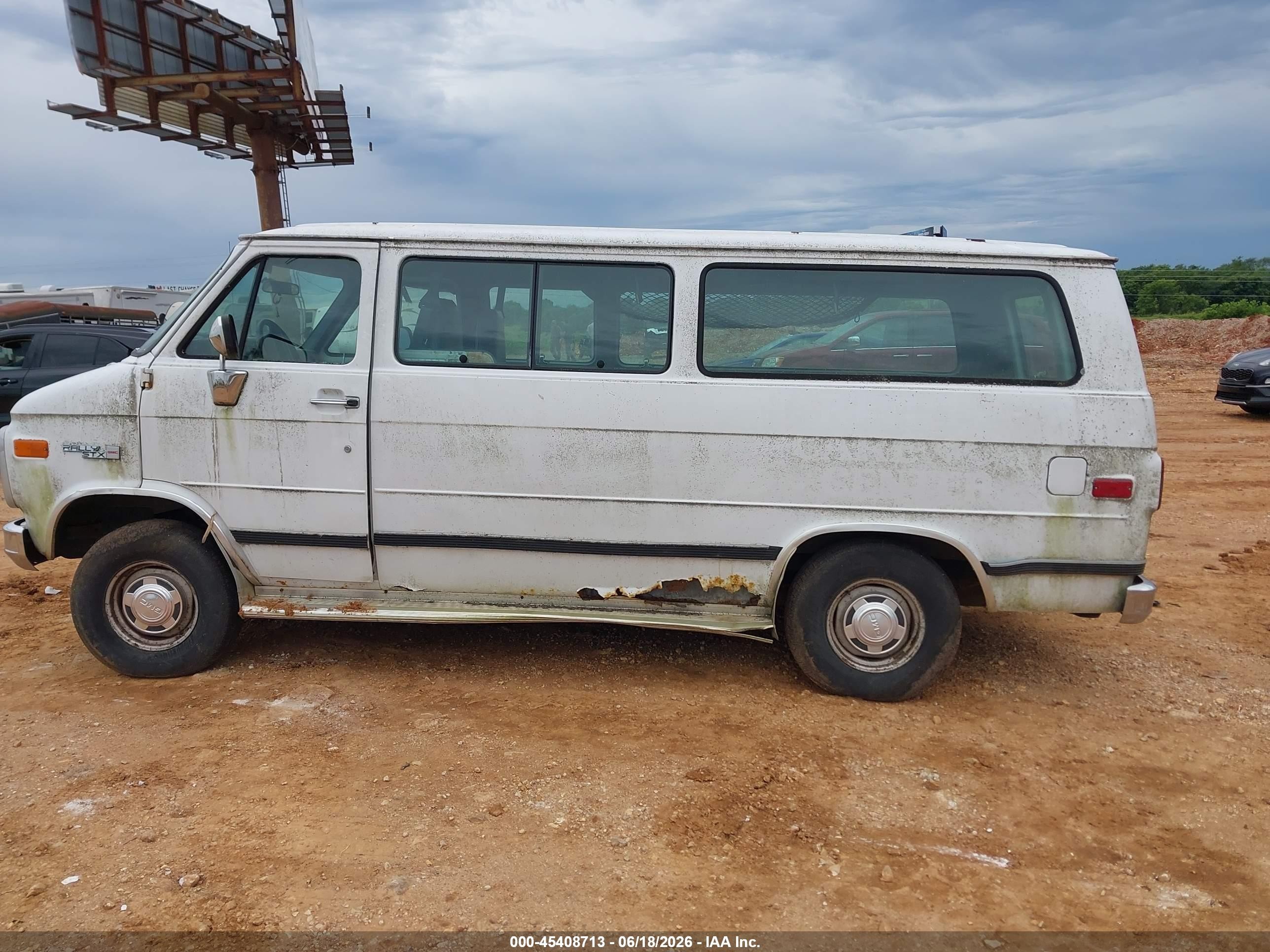 1995 Gmc Rally Wagon G2500 White vin: 1GKEG25K2SF518641