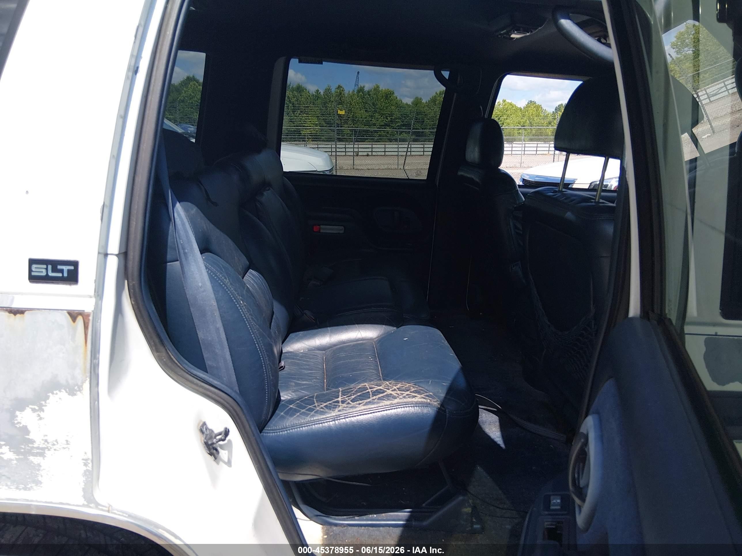 1995 Gmc Yukon   White vin: 1GKEK13K3SJ758029