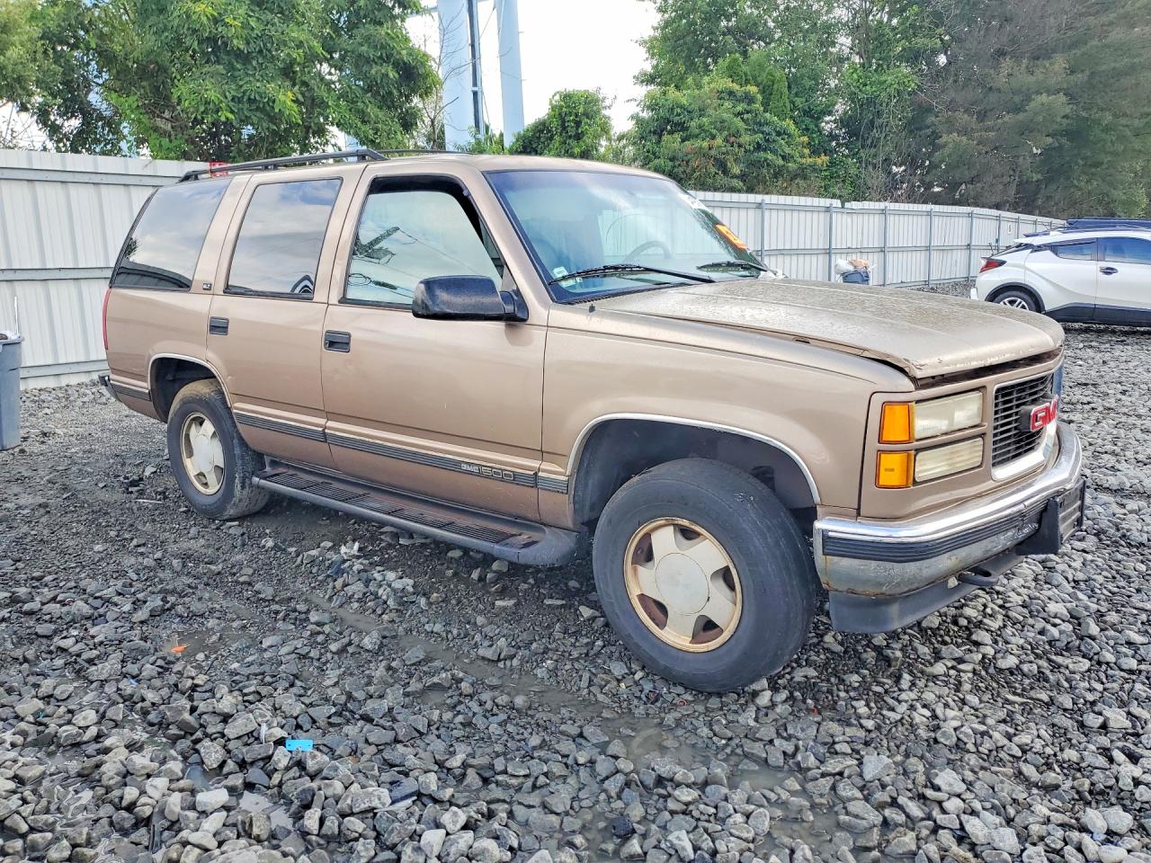 1995 Gmc Yukon Tan vin: 1GKEK13K9SJ756236