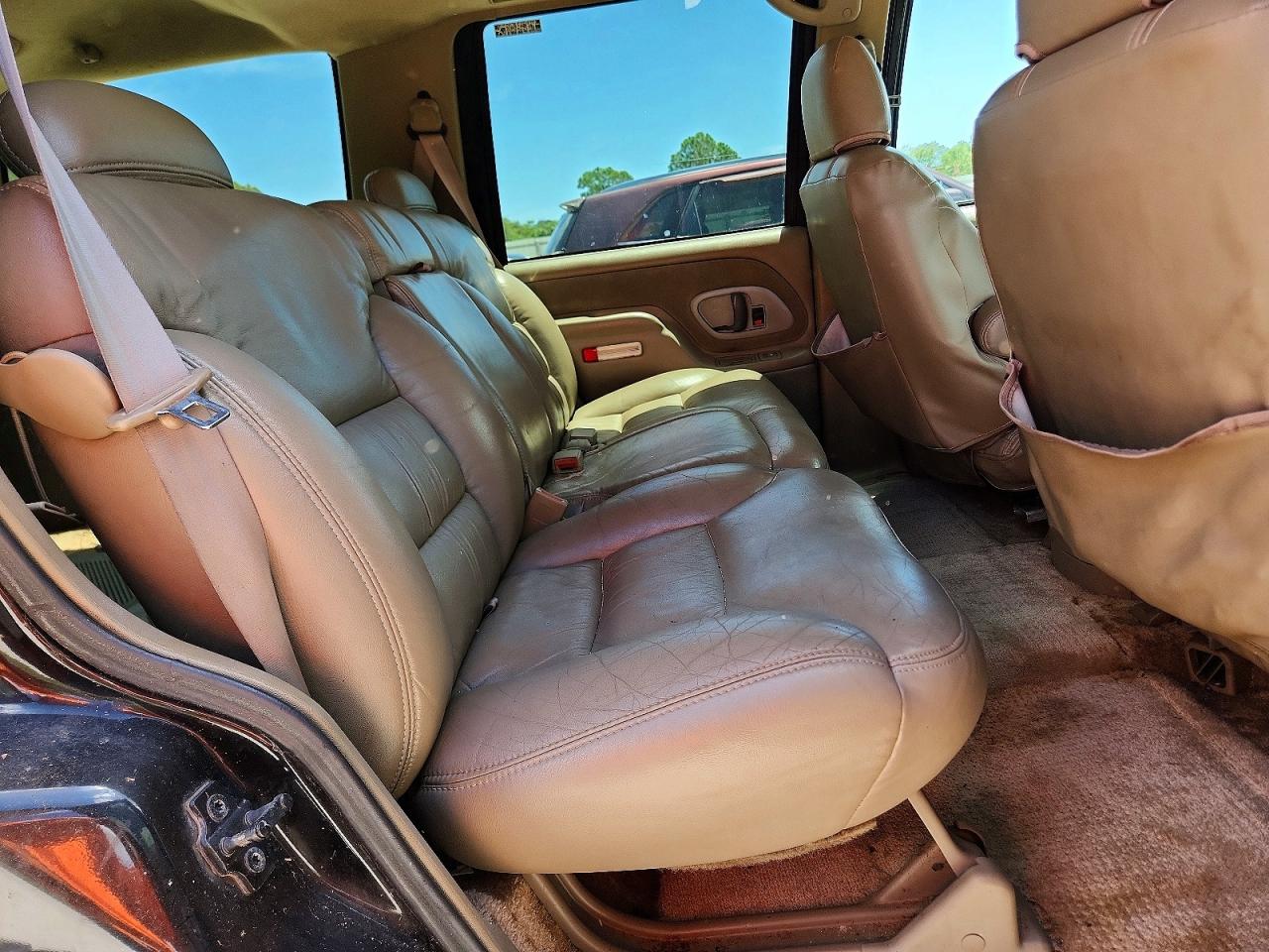 1998 Gmc Yukon Black vin: 1GKEK13R2WJ719998