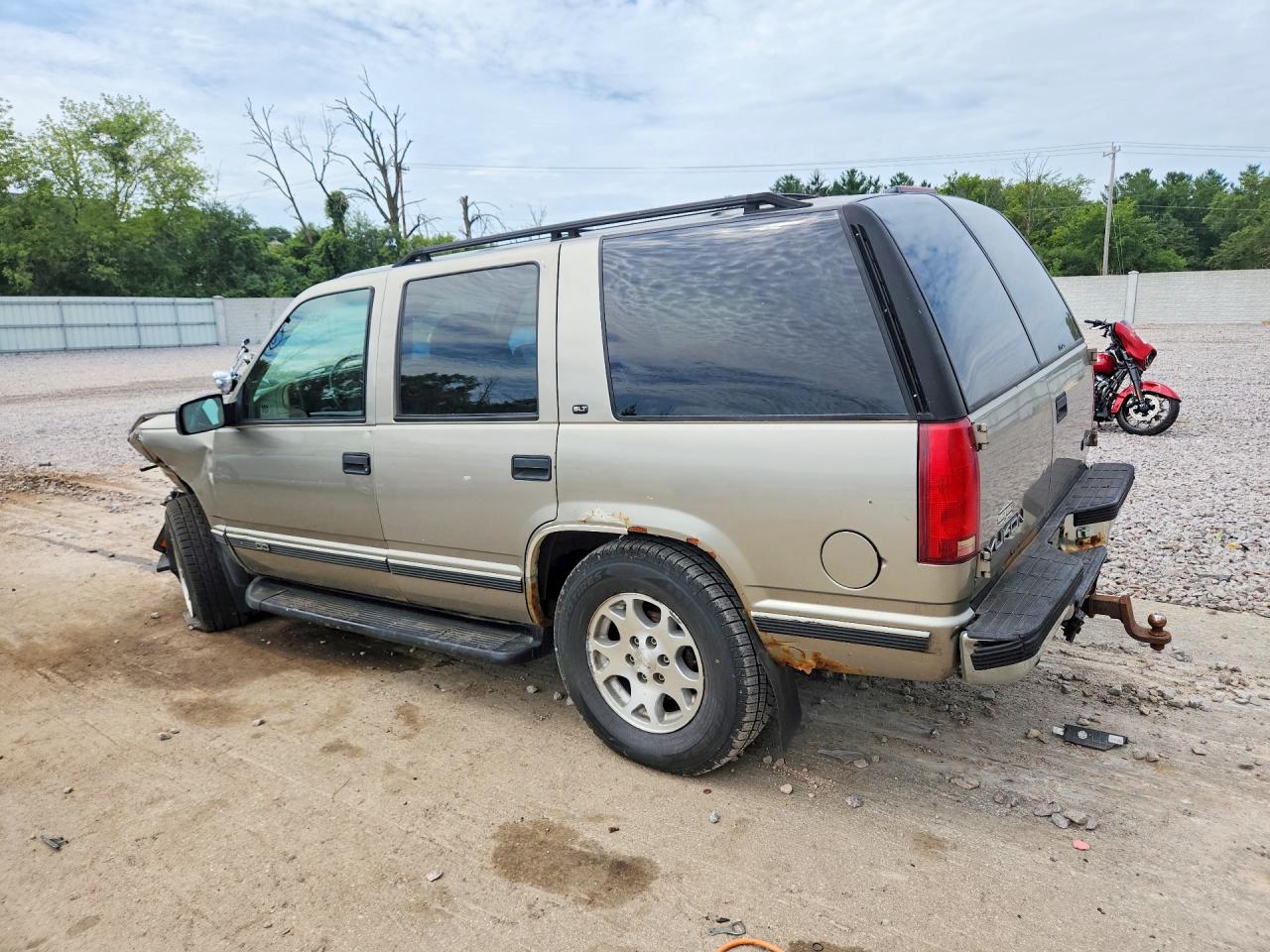 1999 Gmc Yukon Серебряный vin: 1GKEK13R2XJ701115