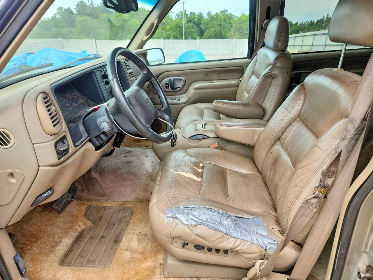 1999 Gmc Yukon Серебряный vin: 1GKEK13R2XJ701115