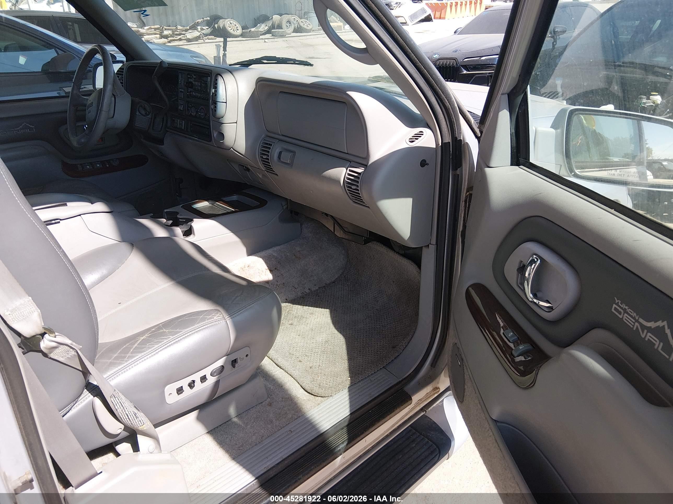 2000 Gmc Yukon Denali   Серебряный vin: 1GKEK13R2YR116795