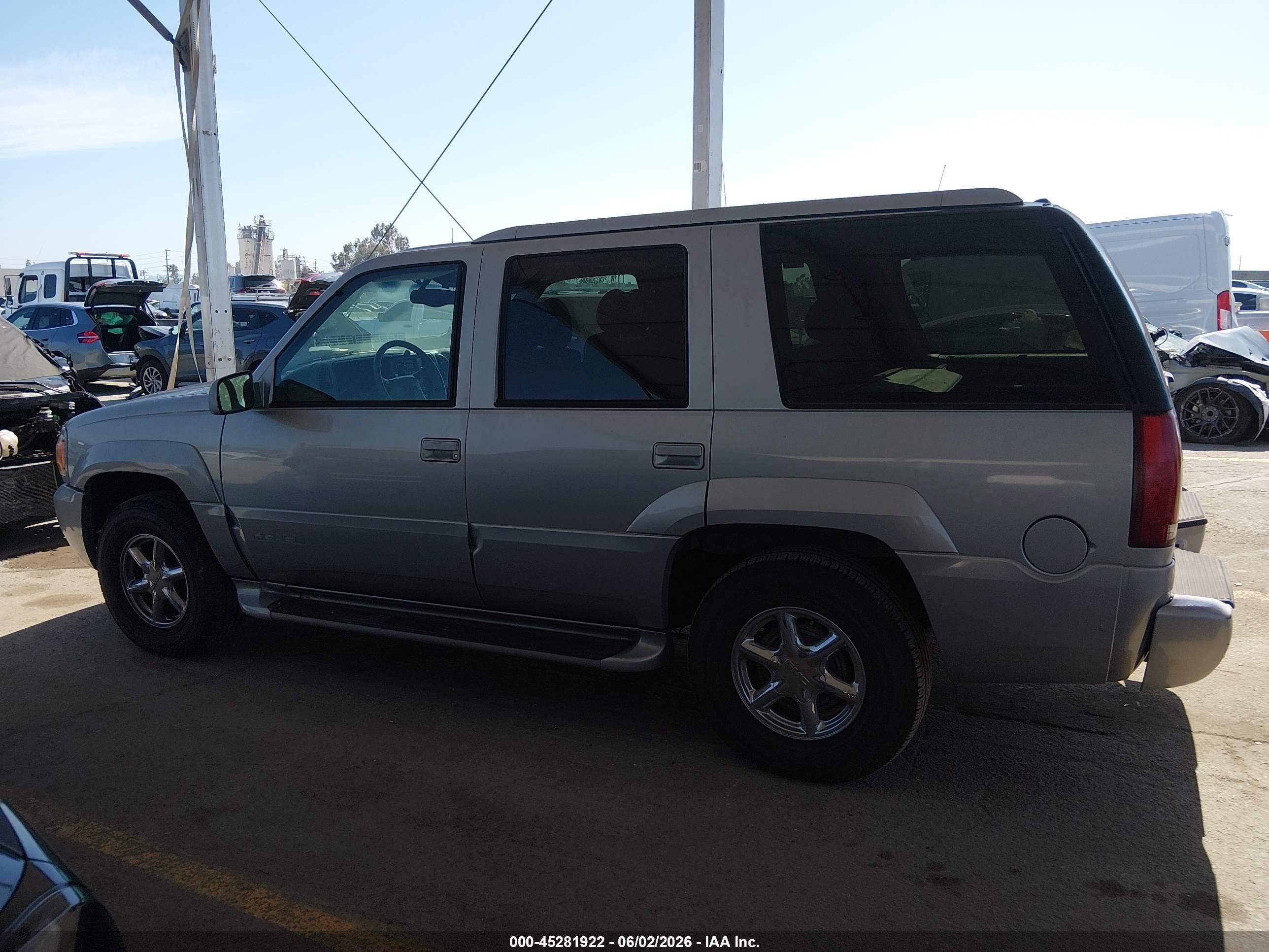 2000 Gmc Yukon Denali   Серебряный vin: 1GKEK13R2YR116795