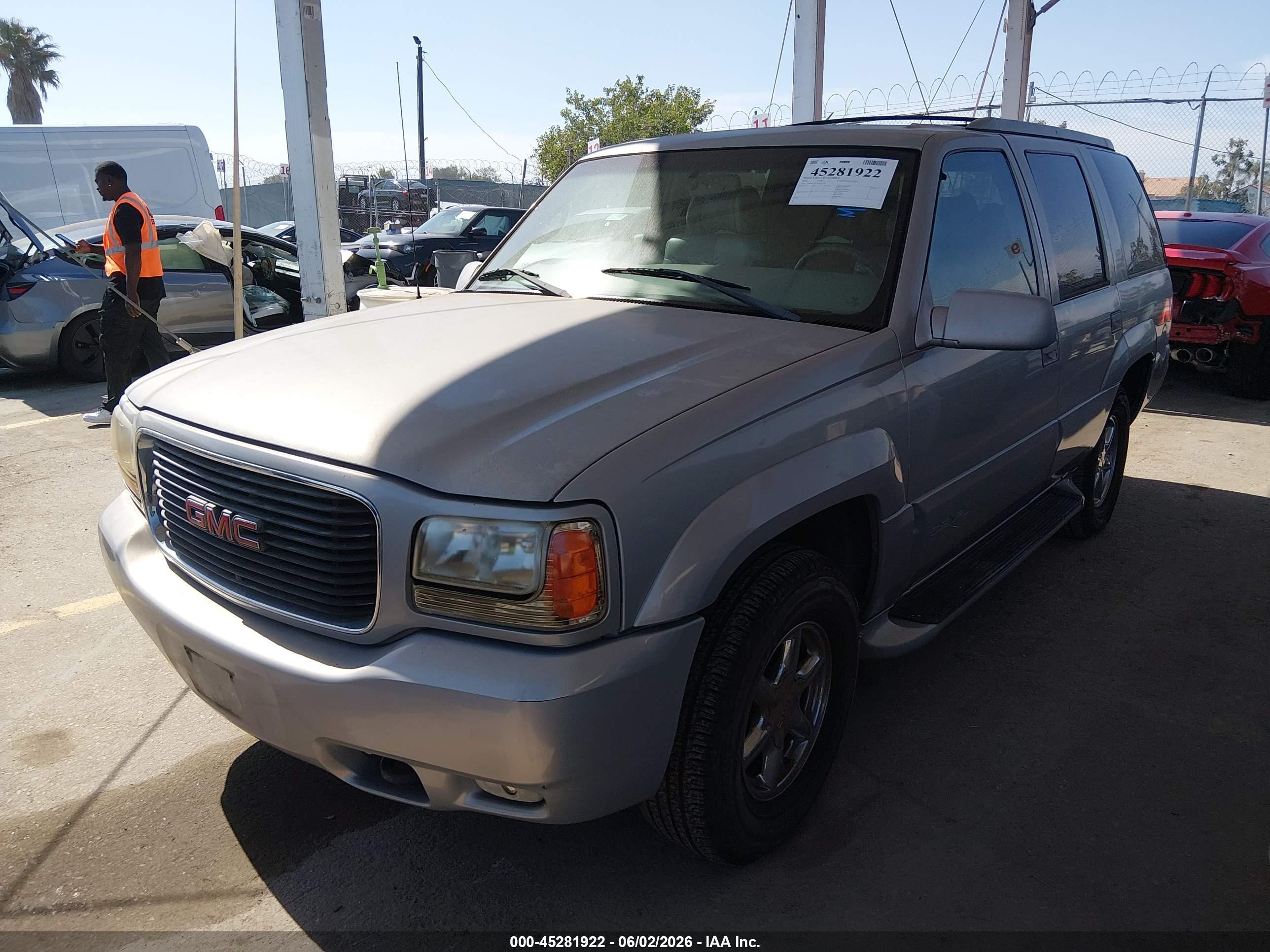2000 Gmc Yukon Denali   Серебряный vin: 1GKEK13R2YR116795