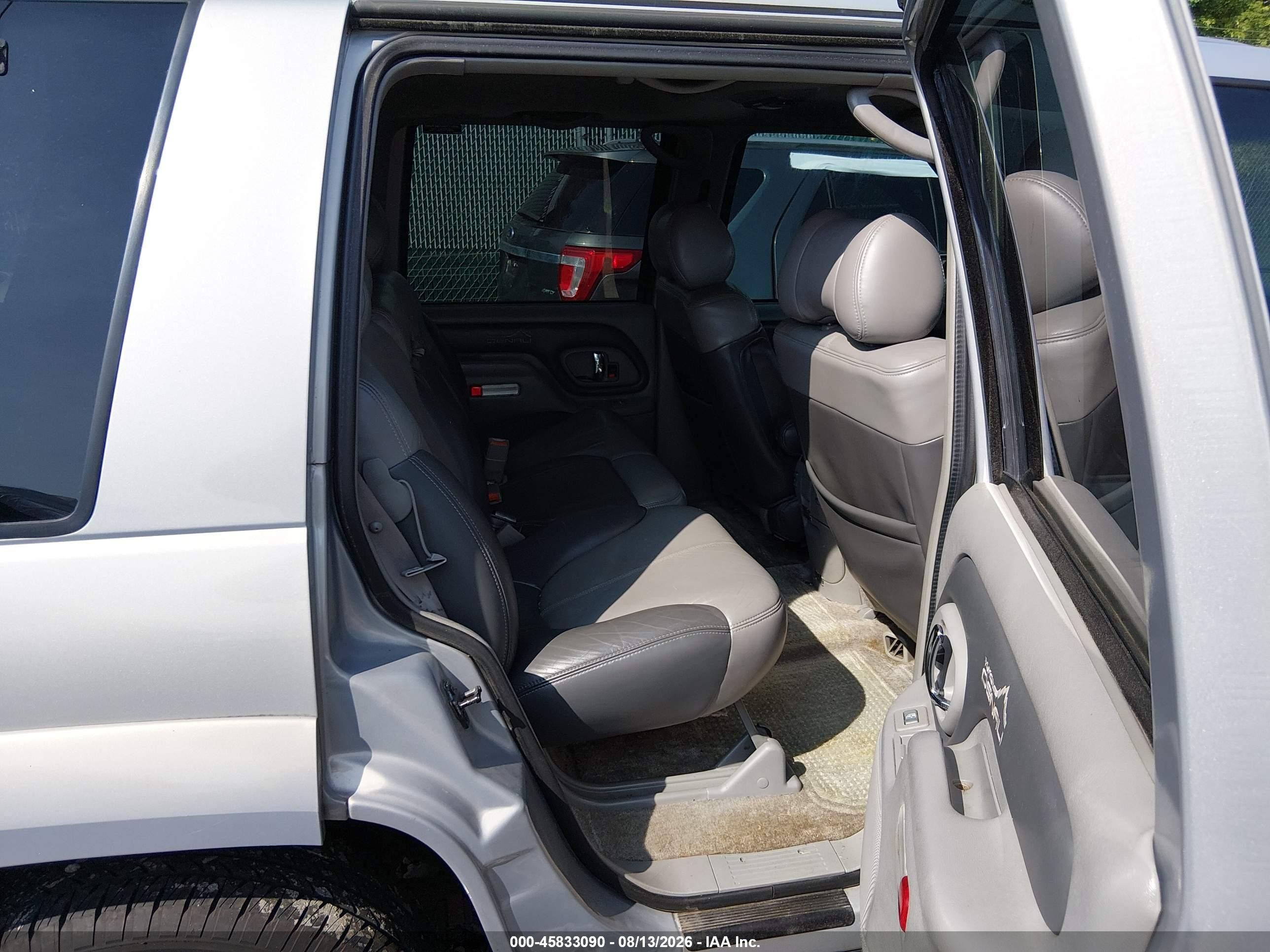 2000 Gmc Yukon Denali   Серебряный vin: 1GKEK13R6YR118064