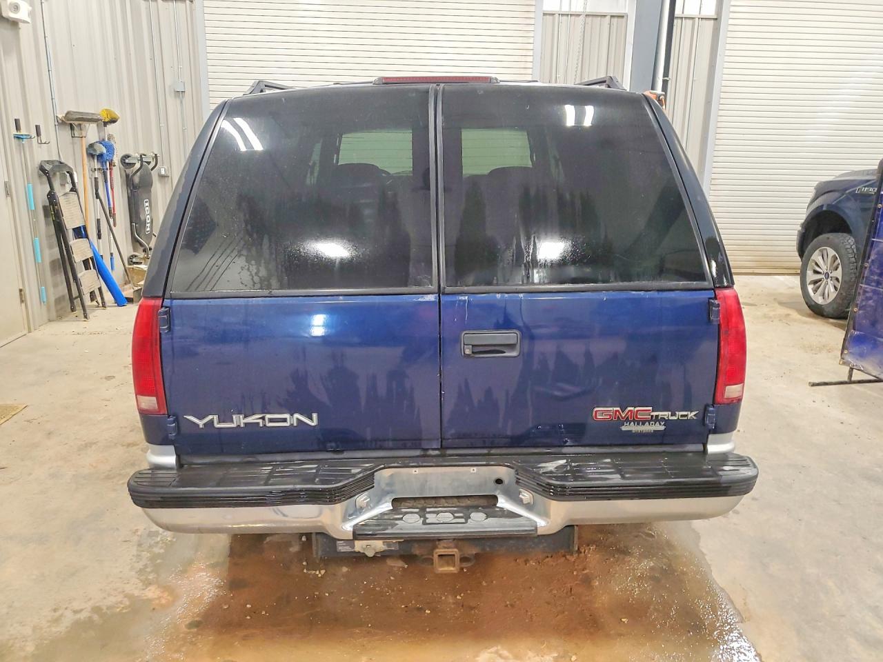 1997 Gmc Yukon Blue vin: 1GKEK13R7VJ742367