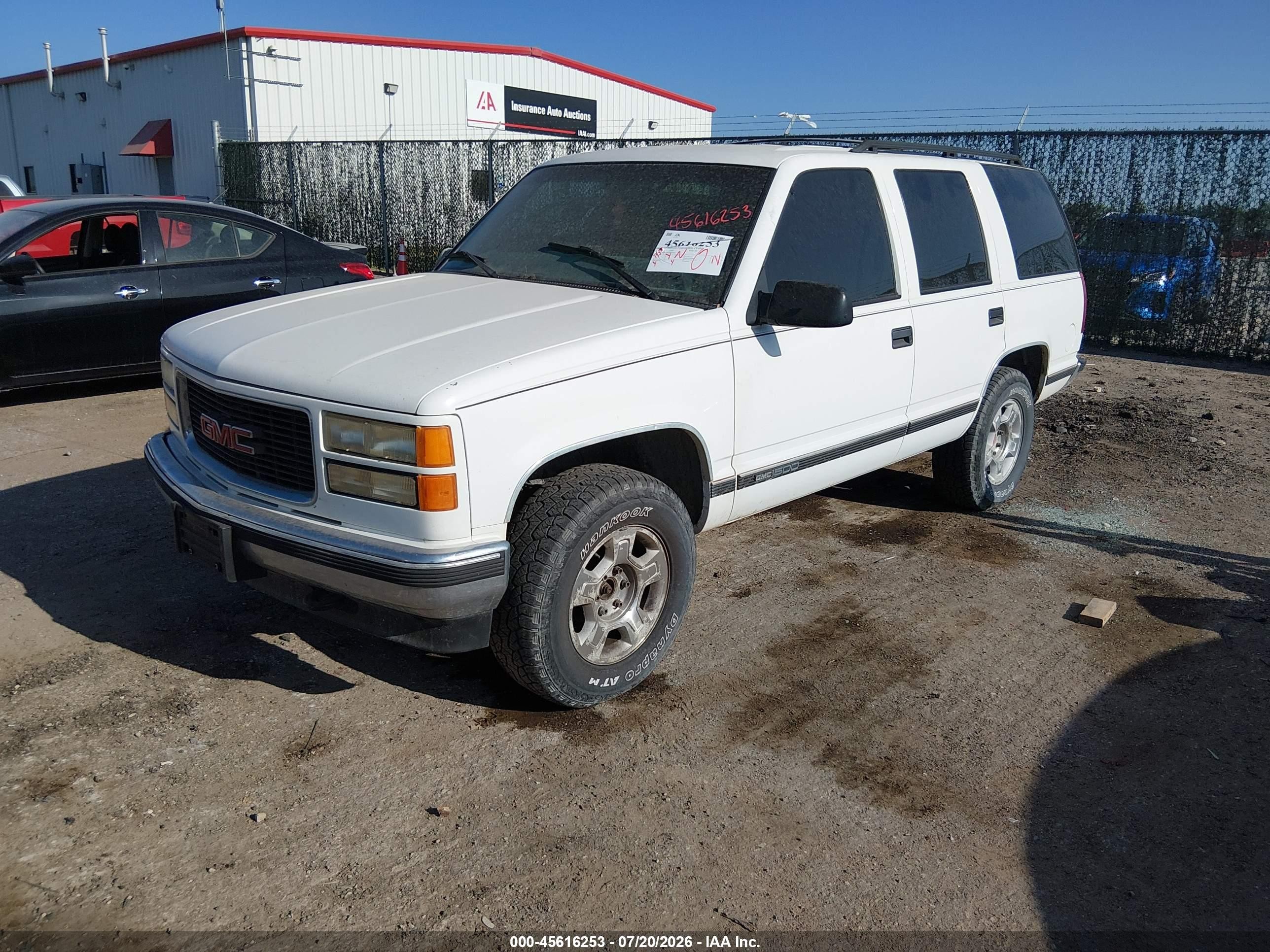 1997 Gmc Yukon Slt Cmi White vin: 1GKEK13R7VJ764563