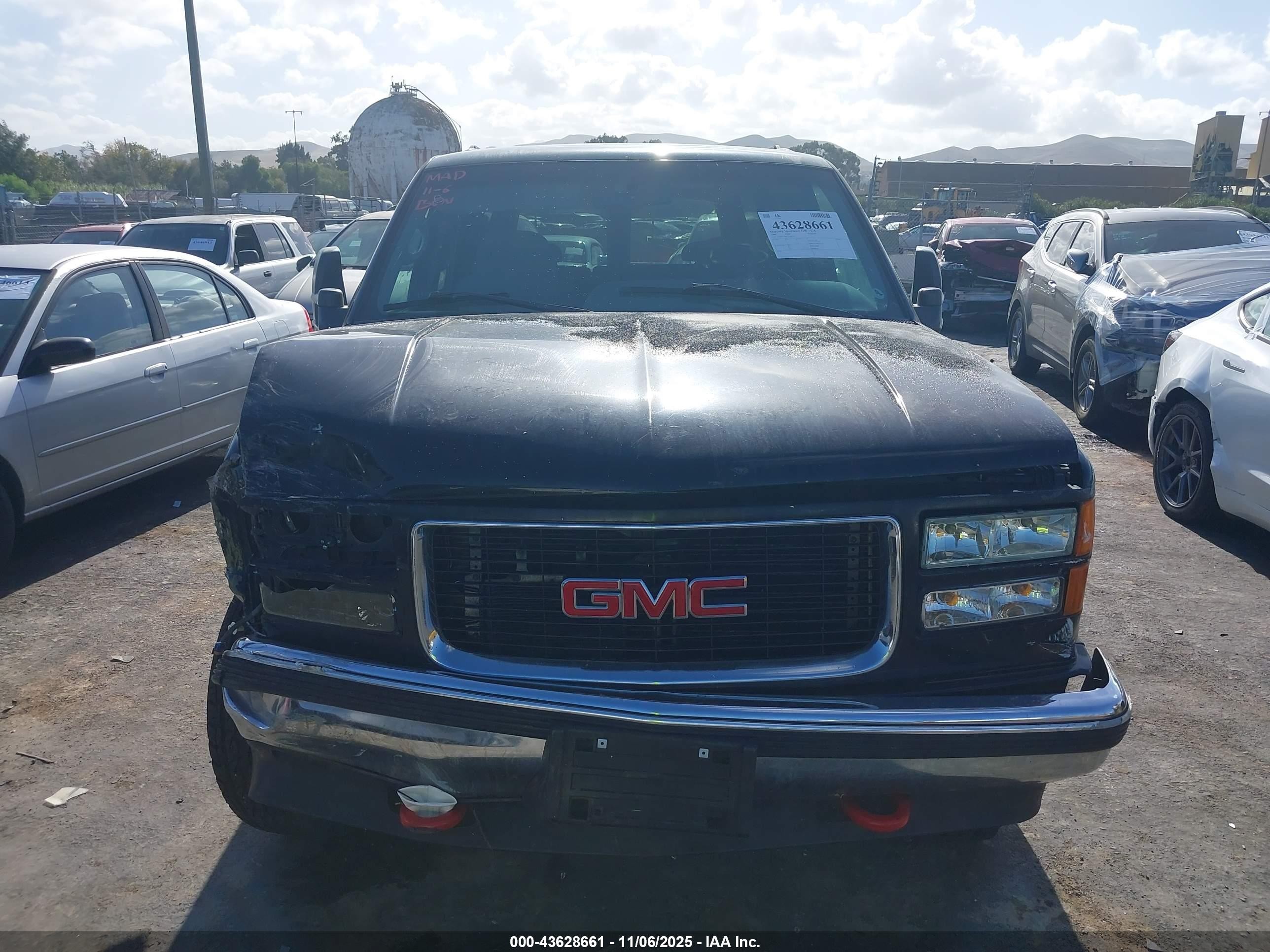 1996 Gmc Yukon   Black vin: 1GKEK13R8TJ749874
