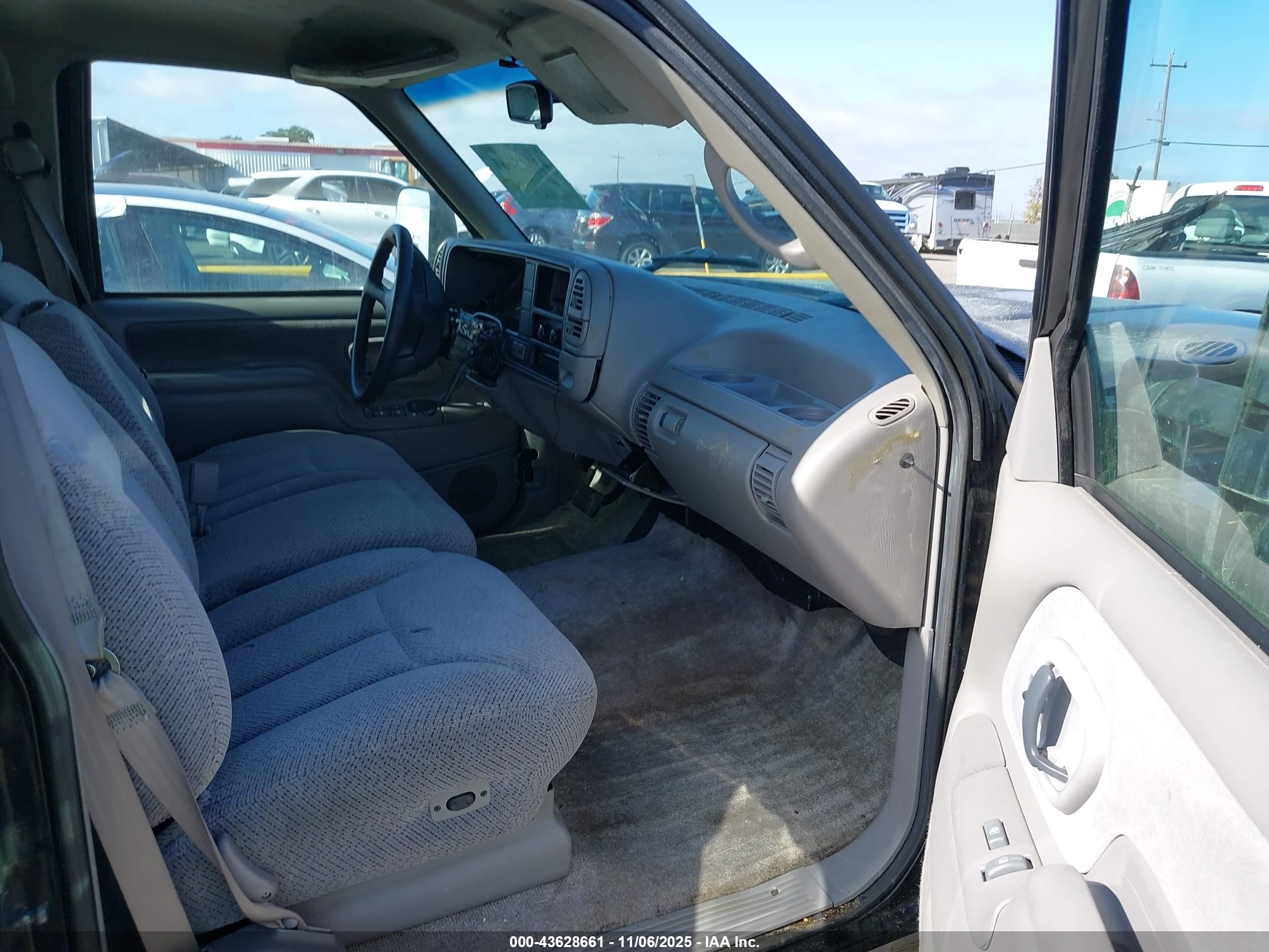 1996 Gmc Yukon   Black vin: 1GKEK13R8TJ749874