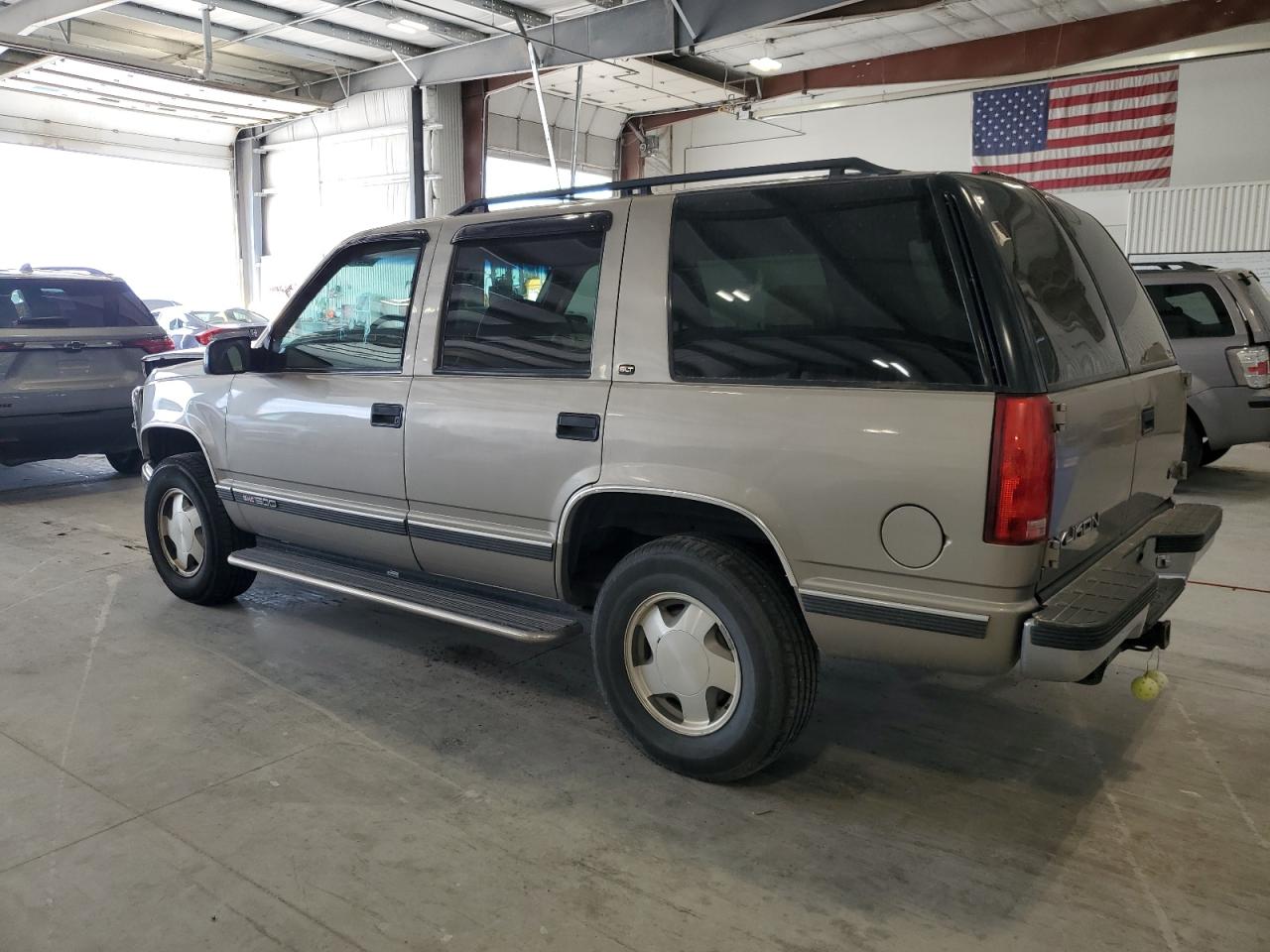 1999 Gmc Yukon Gray vin: 1GKEK13R8XJ726875