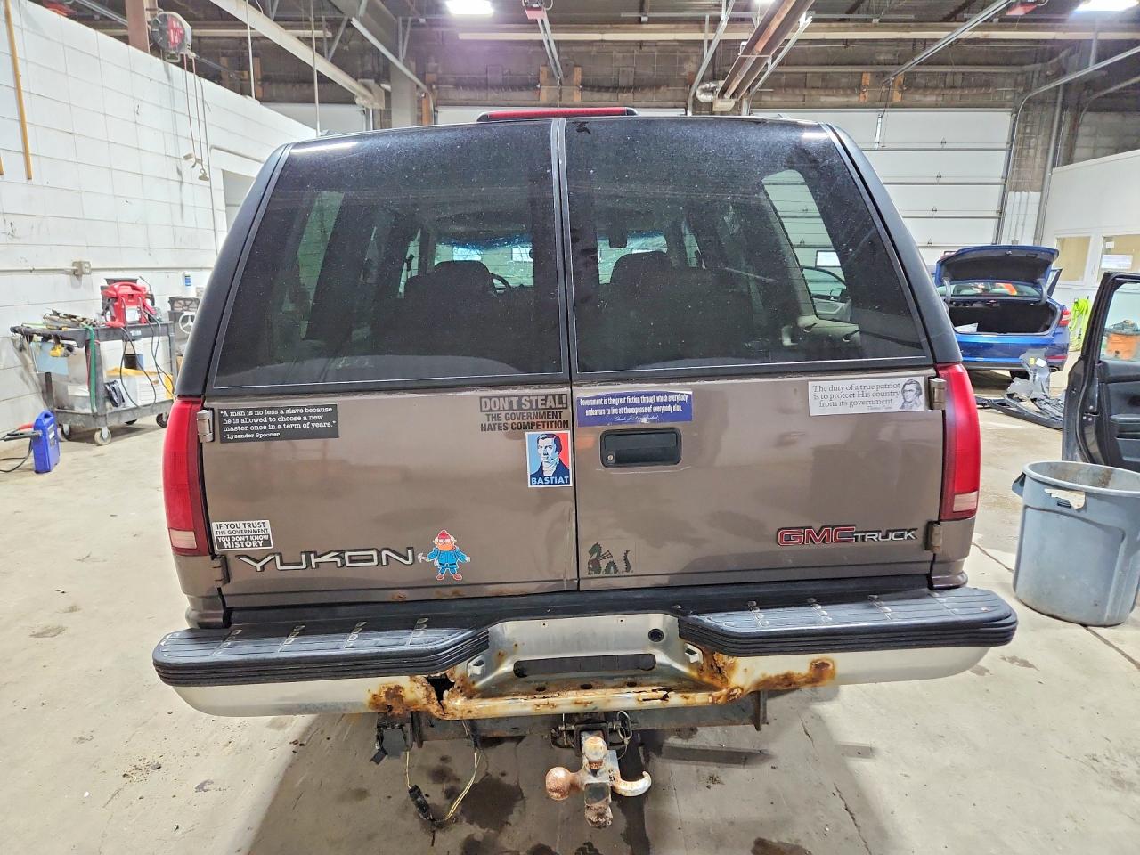 1997 Gmc Yukon Желто-коричневый vin: 1GKEK13R9VJ737493