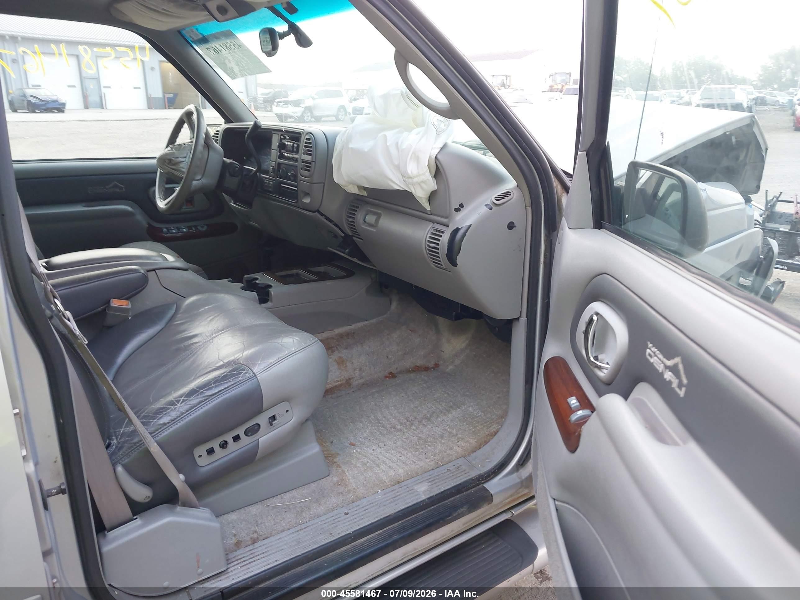 2000 Gmc Yukon Denali   Silver vin: 1GKEK13RXYR134705