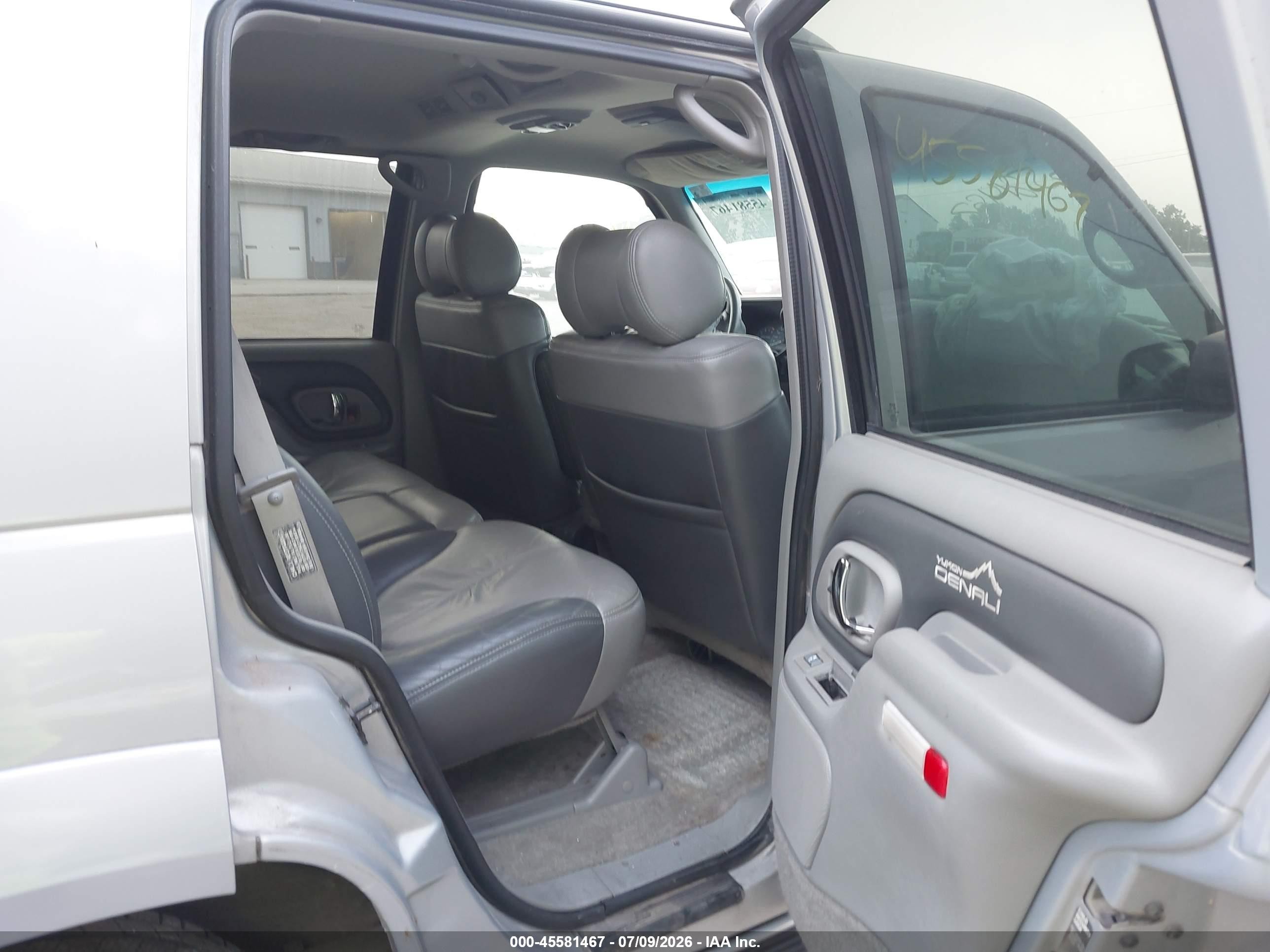 2000 Gmc Yukon Denali   Silver vin: 1GKEK13RXYR134705