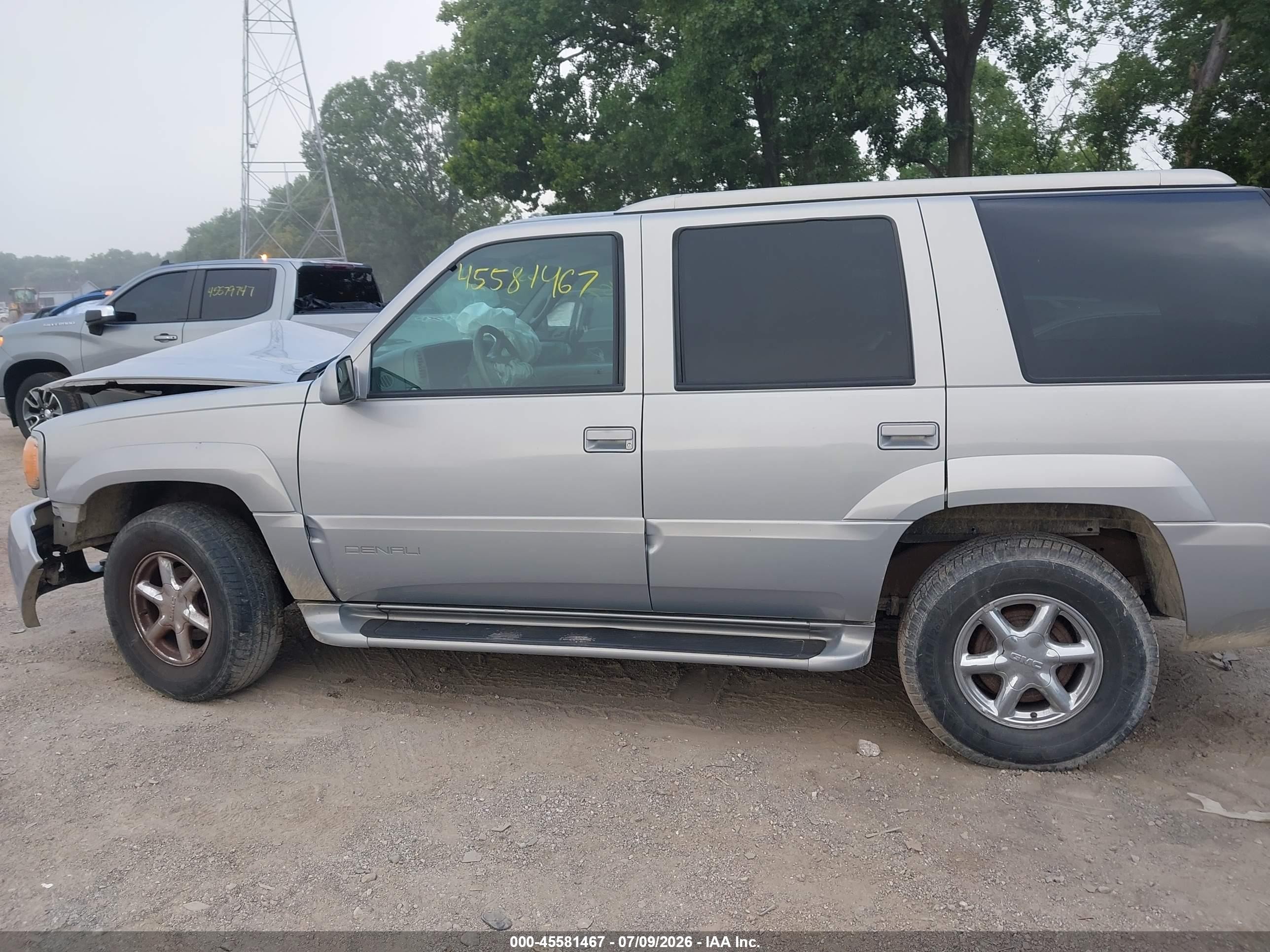 2000 Gmc Yukon Denali   Silver vin: 1GKEK13RXYR134705