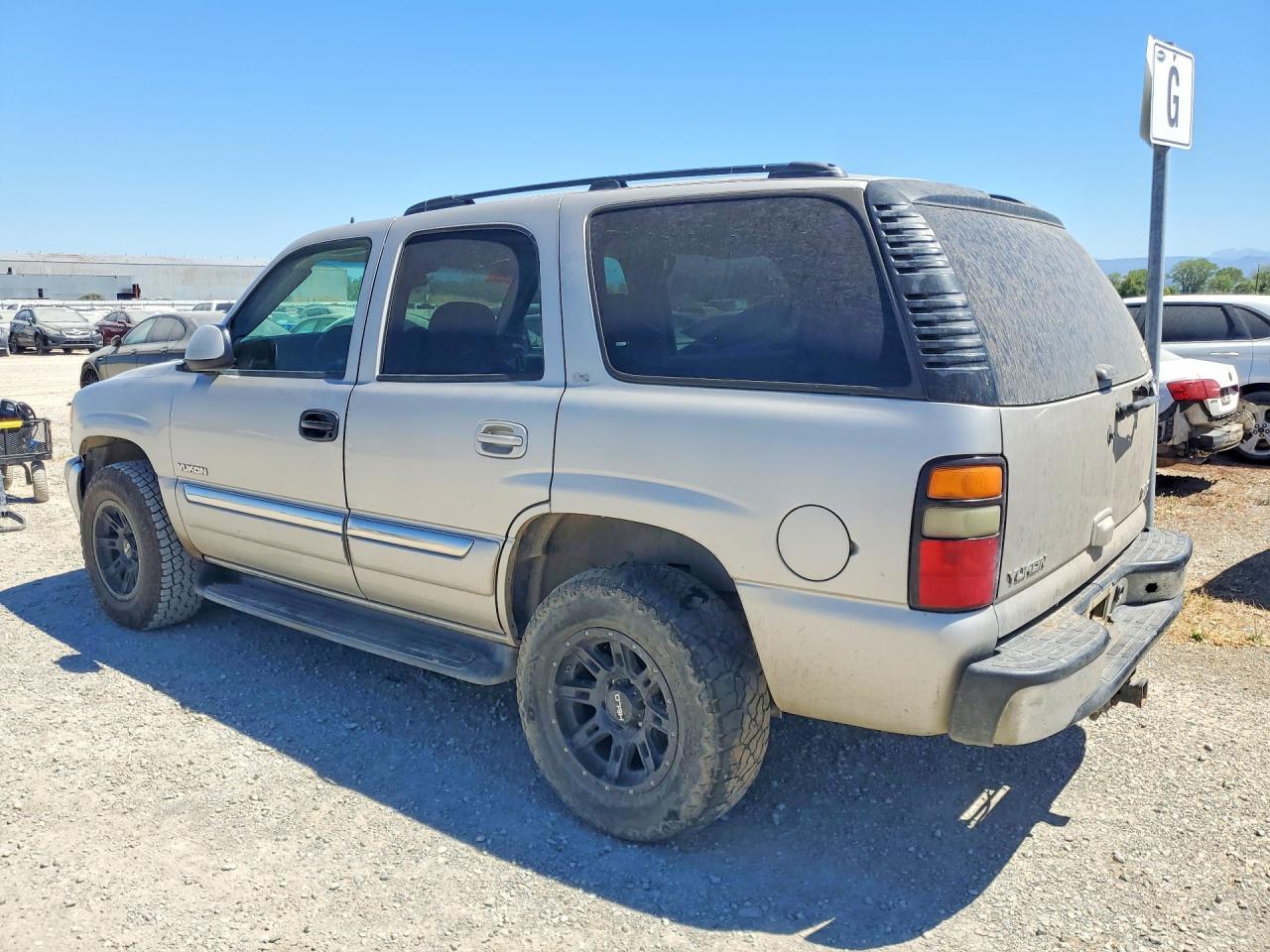 2005 Gmc Yukon Silver vin: 1GKEK13T35R275560