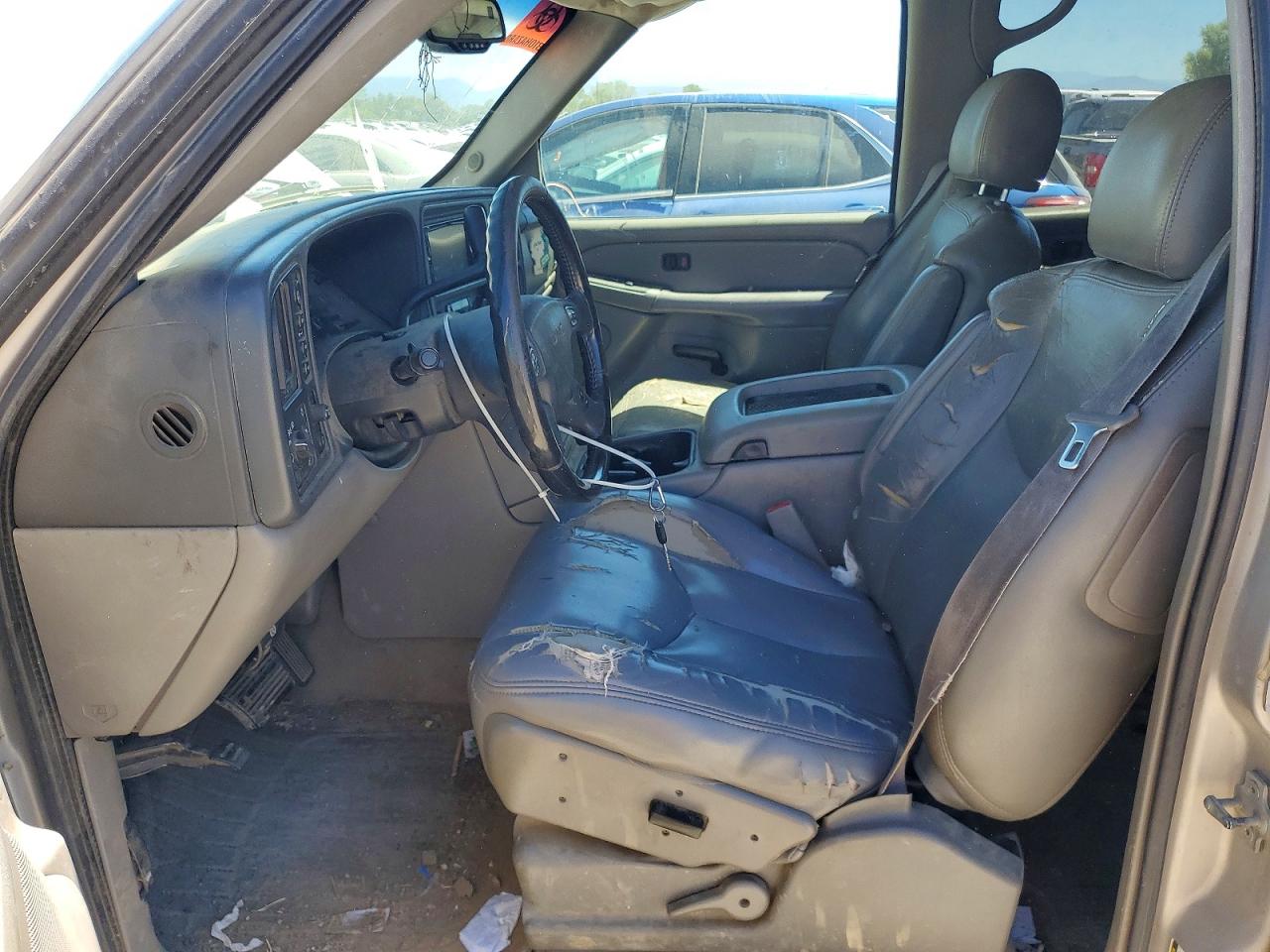 2005 Gmc Yukon Silver vin: 1GKEK13T35R275560