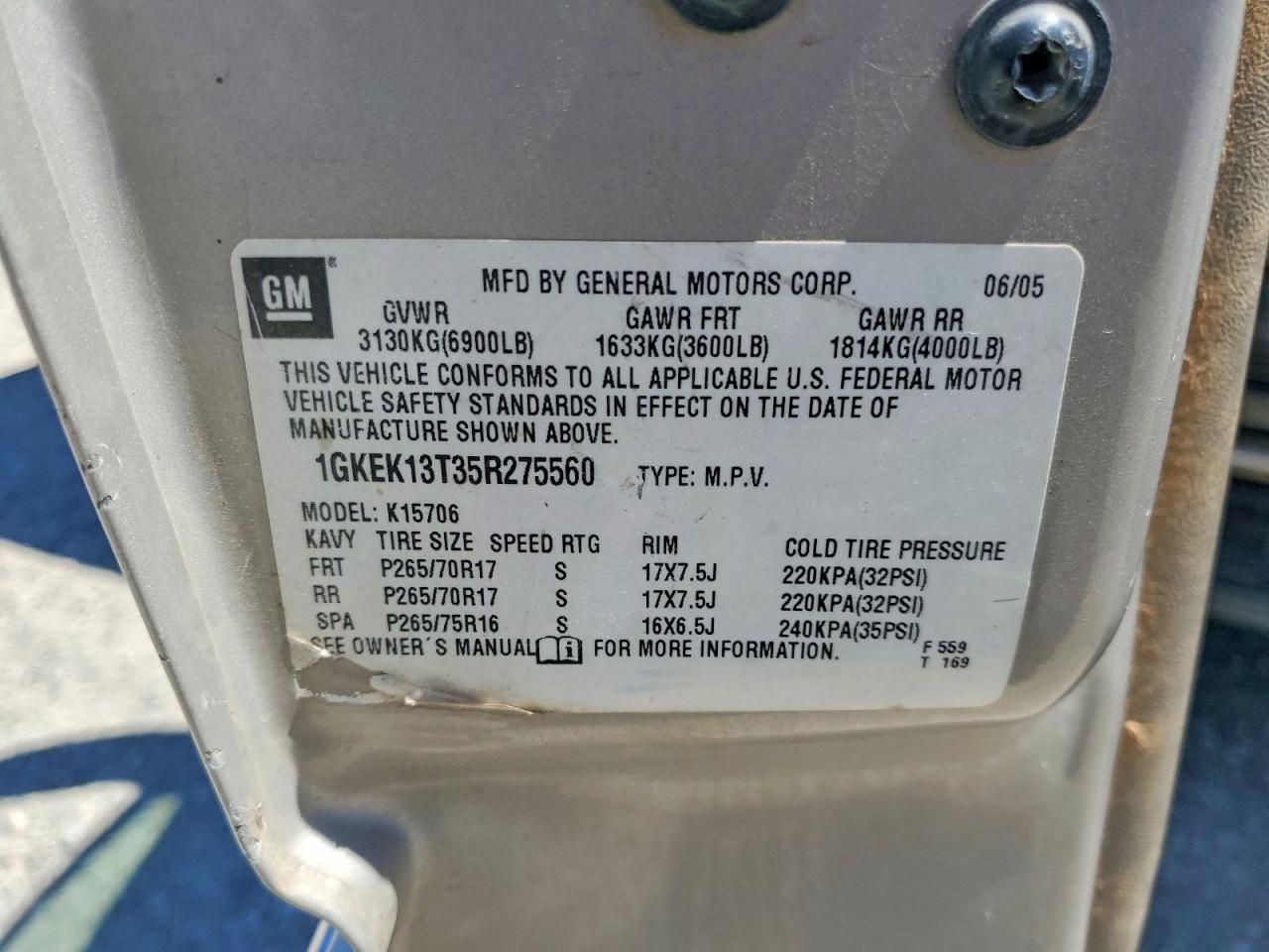 2005 Gmc Yukon Silver vin: 1GKEK13T35R275560
